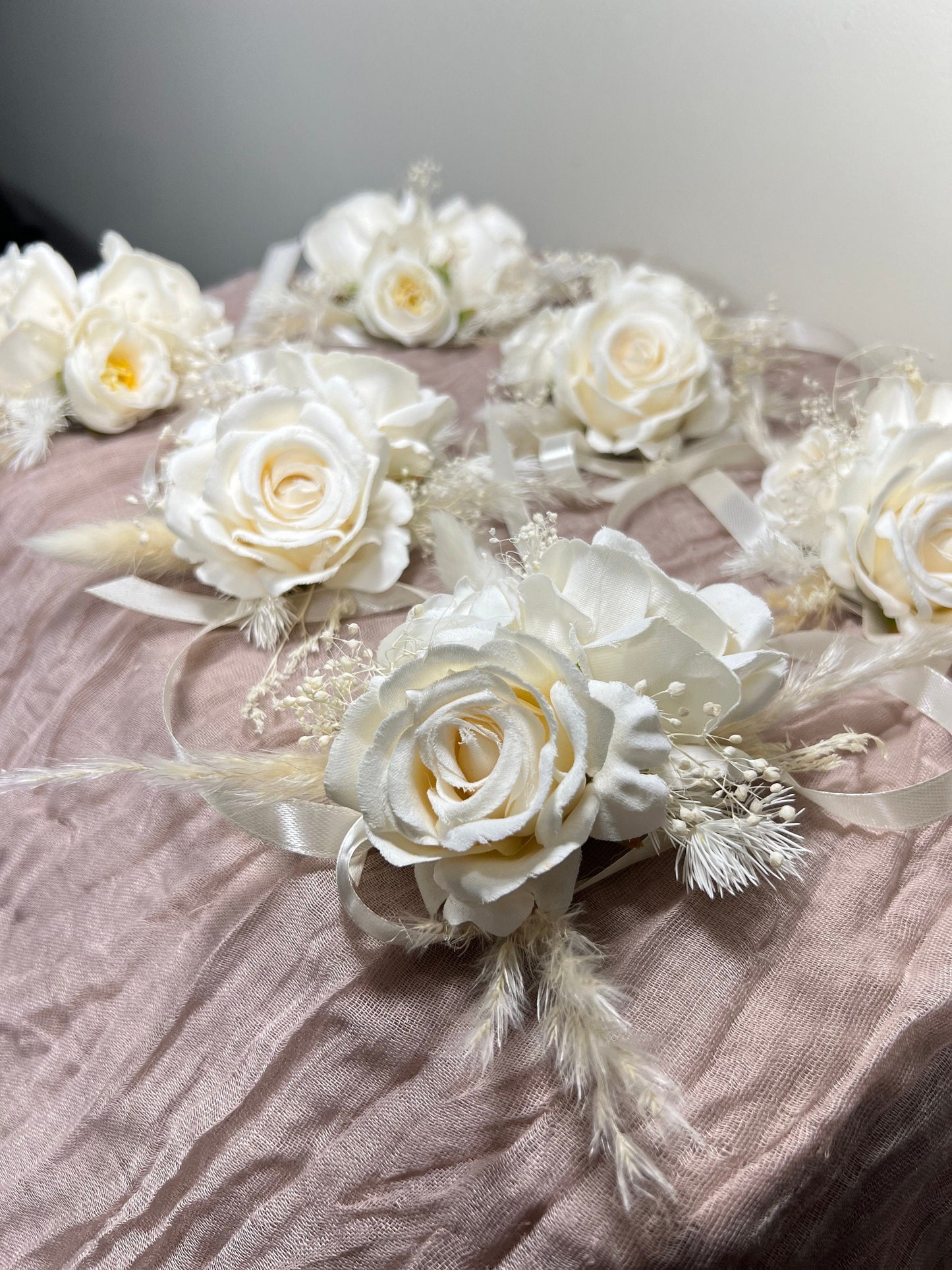 Wedding Corsage White Boho Wedding Wrist Corsage Bridesmaids Decor Corsage Ivory Corsage Prom Artificial Flowers Baby Breath