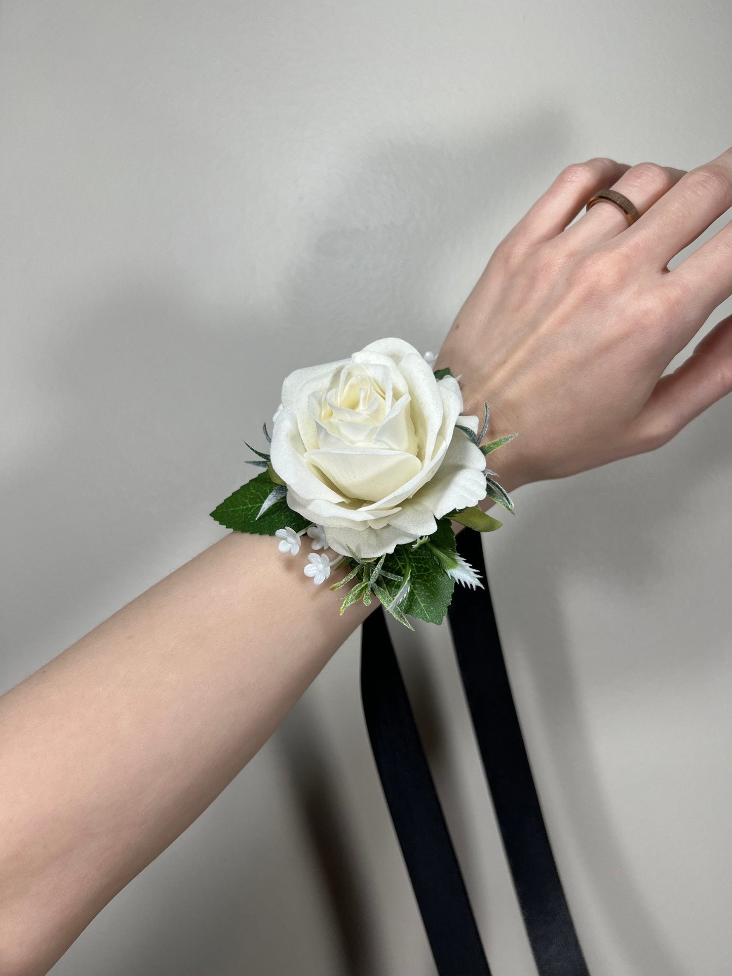 Wedding White Corsage Wrist Ivory Bridesmaids Corsage Ivory Mom Corsage Accessories White Rose Classic Corsage Sage Small Corsage