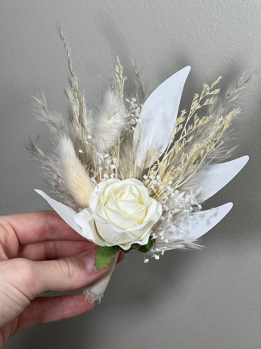 Wedding Boutonniere White Groom Boho Ivory Boutonniรจres Groomsmen White Dried Flowers Baby Breath Boutonniรจre Pampas Grass White Boutonniere