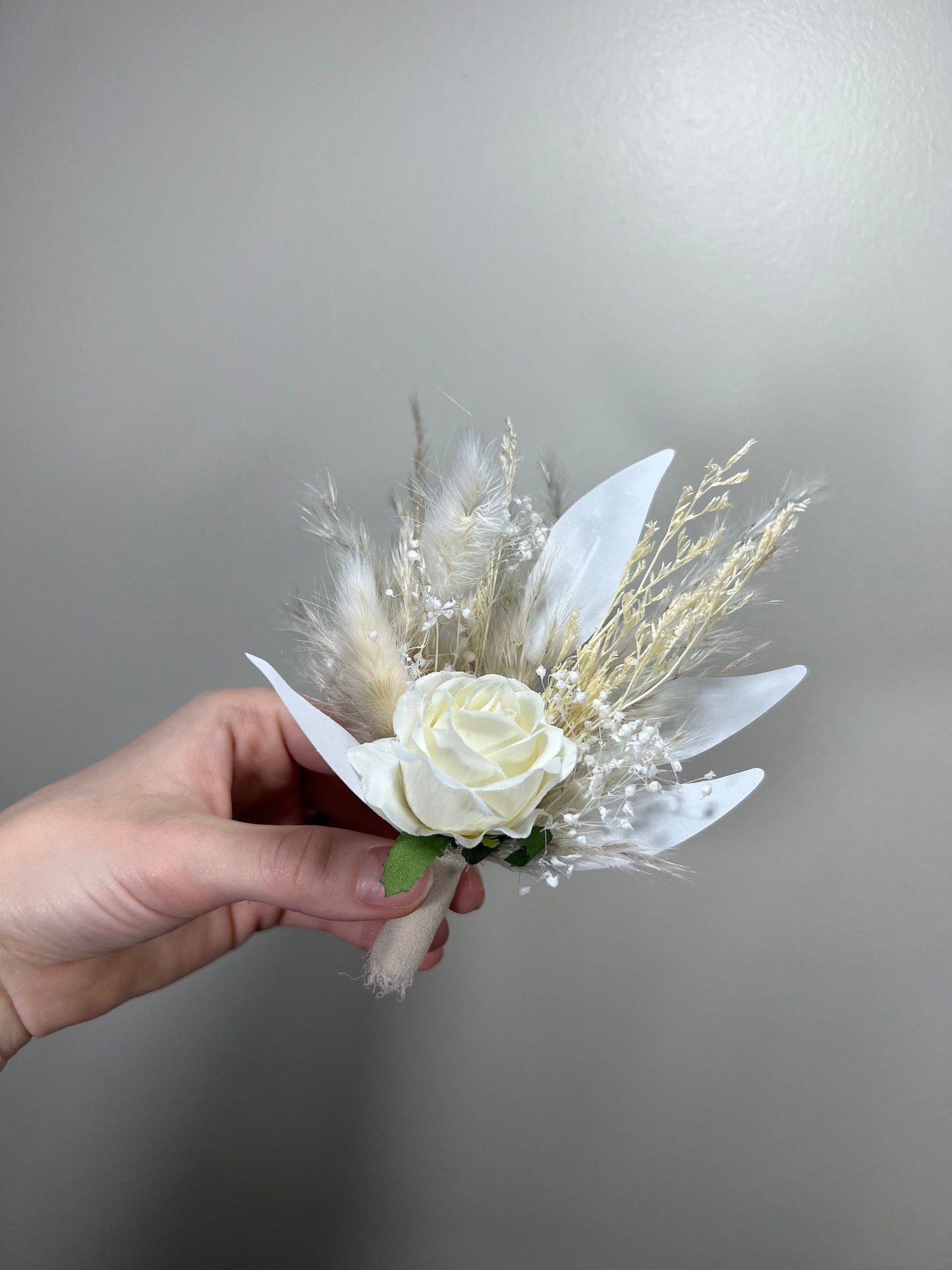 Wedding Boutonniere White Groom Boho Ivory Boutonnières Groomsmen White Dried Flowers Baby Breath Boutonnière Pampas Grass White Boutonniere