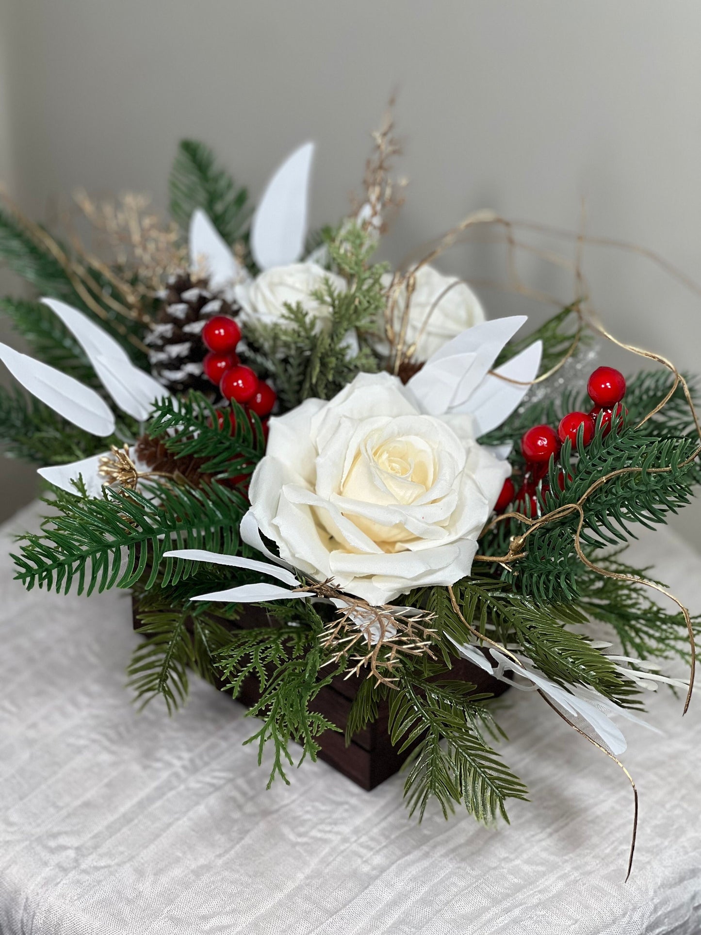 Christmas Centerpiece Decor Table Christmas Centerpiece Wedding White Table Centerpiece Silver Pine Cone with Wood Box Winter Gift Christmas