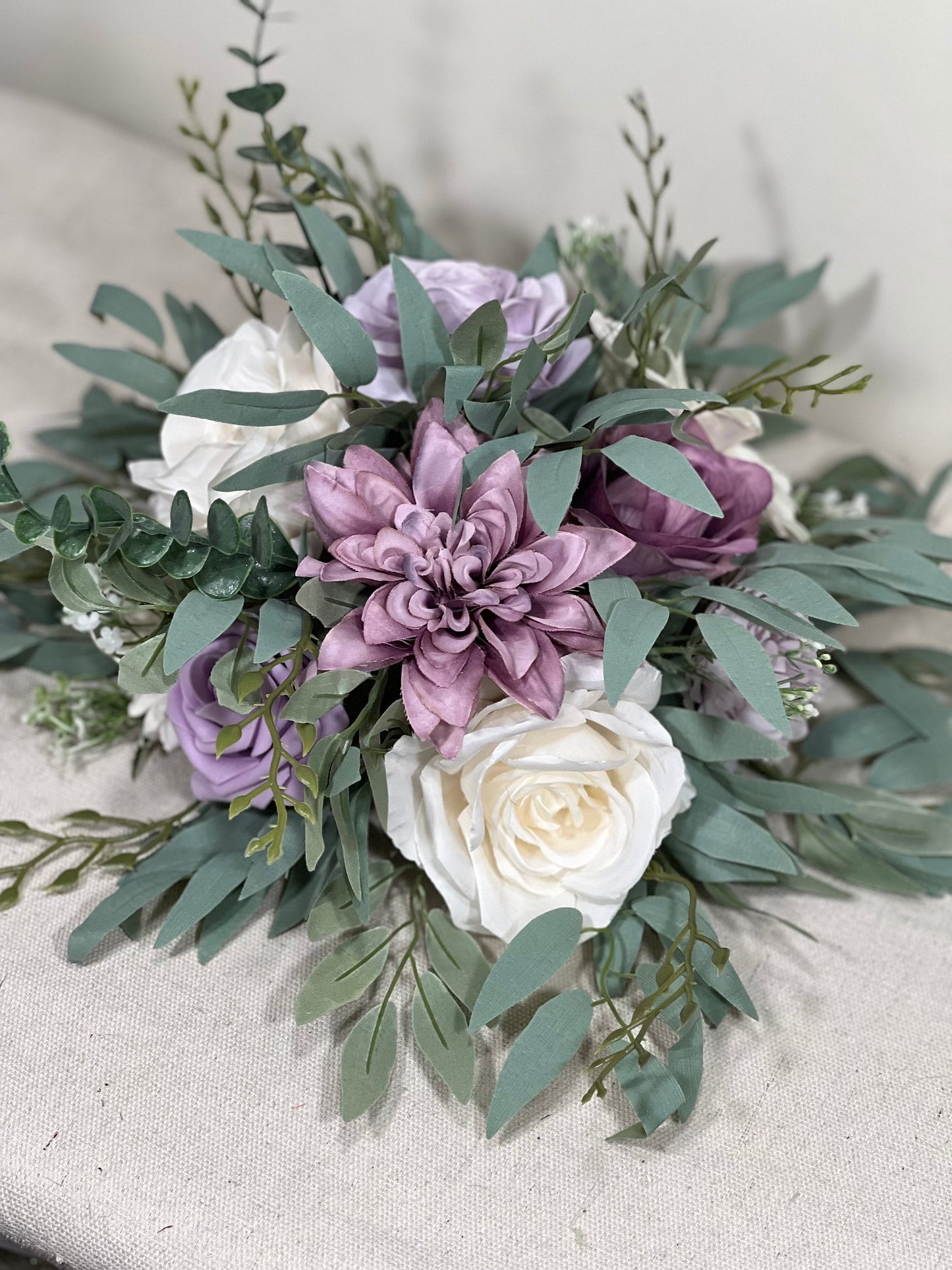 Purple Centerpiece White Lavender Table Flower Ball Decoration White Table Centerpiece Barrel Plum Whiskey Ivory Puple Arrangement Mauve
