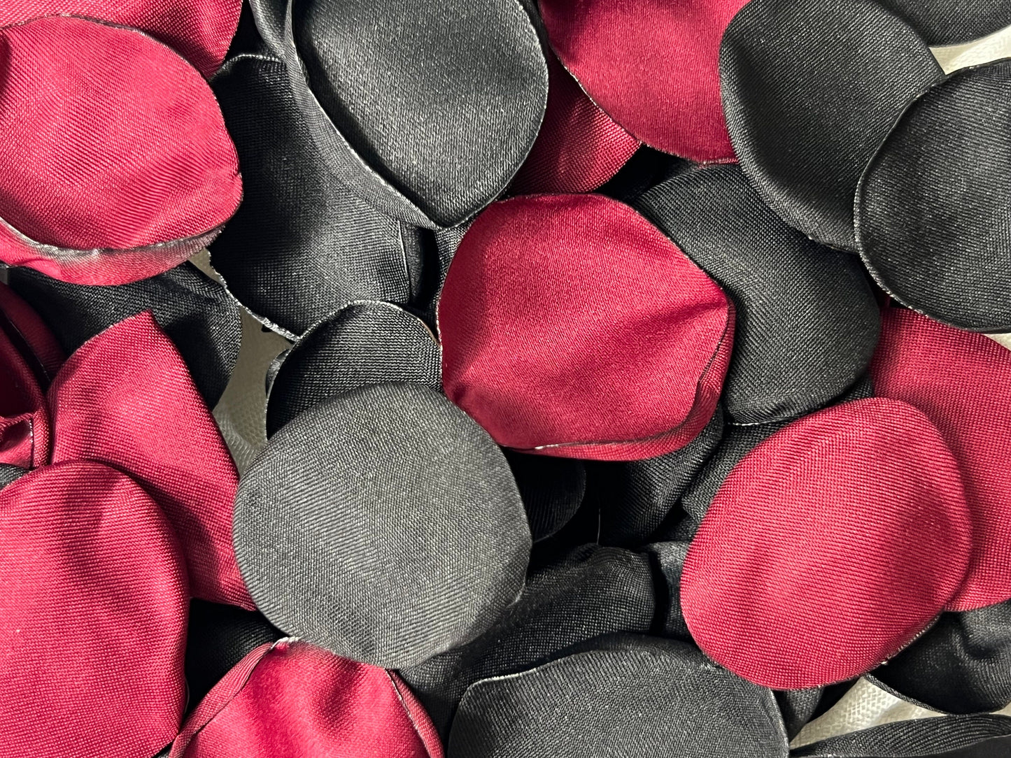 Black Burgundy Petals Wedding Decor Flower Girl Petals Black Wedding Aisle Decor Flower Petals Black Ceremony Decor Burgundy Confetti