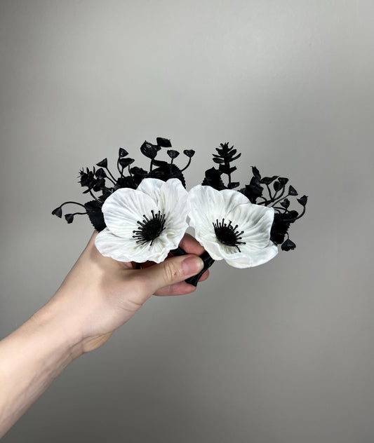 Anemone Corsage Wedding White Black Corsage Anemone Wrist Corsage Mom Anemone Black White Bridesmaids Corsage Prom Anemone Artificial Flower