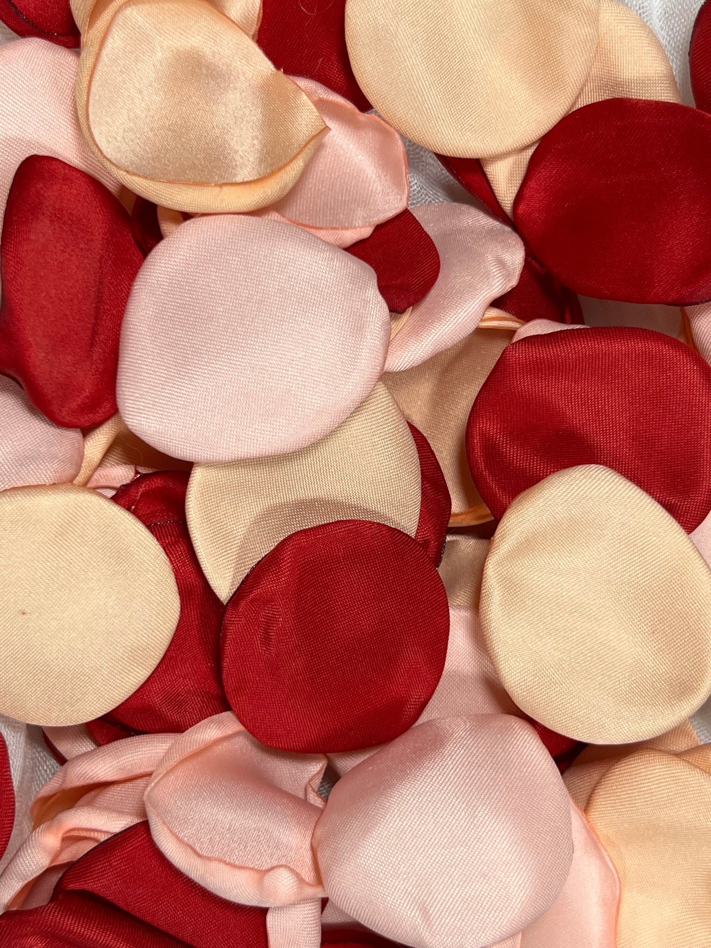 Red Petals Wedding Decor Flower Girl Petals Blush Wedding Aisle Decor Gold Flower Petals Red Pink Ceremony Decor Confetti Chamagne Red