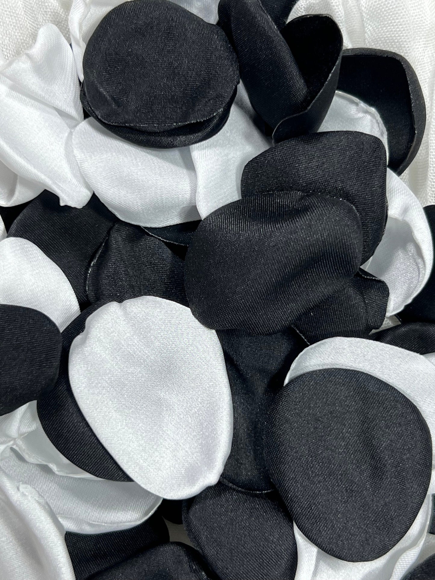 Black White Petals Wedding Decor Flower Girl Petals Black White Wedding Aisle Decor Flower Petals Black Ivory Ceremony Decor Confetti