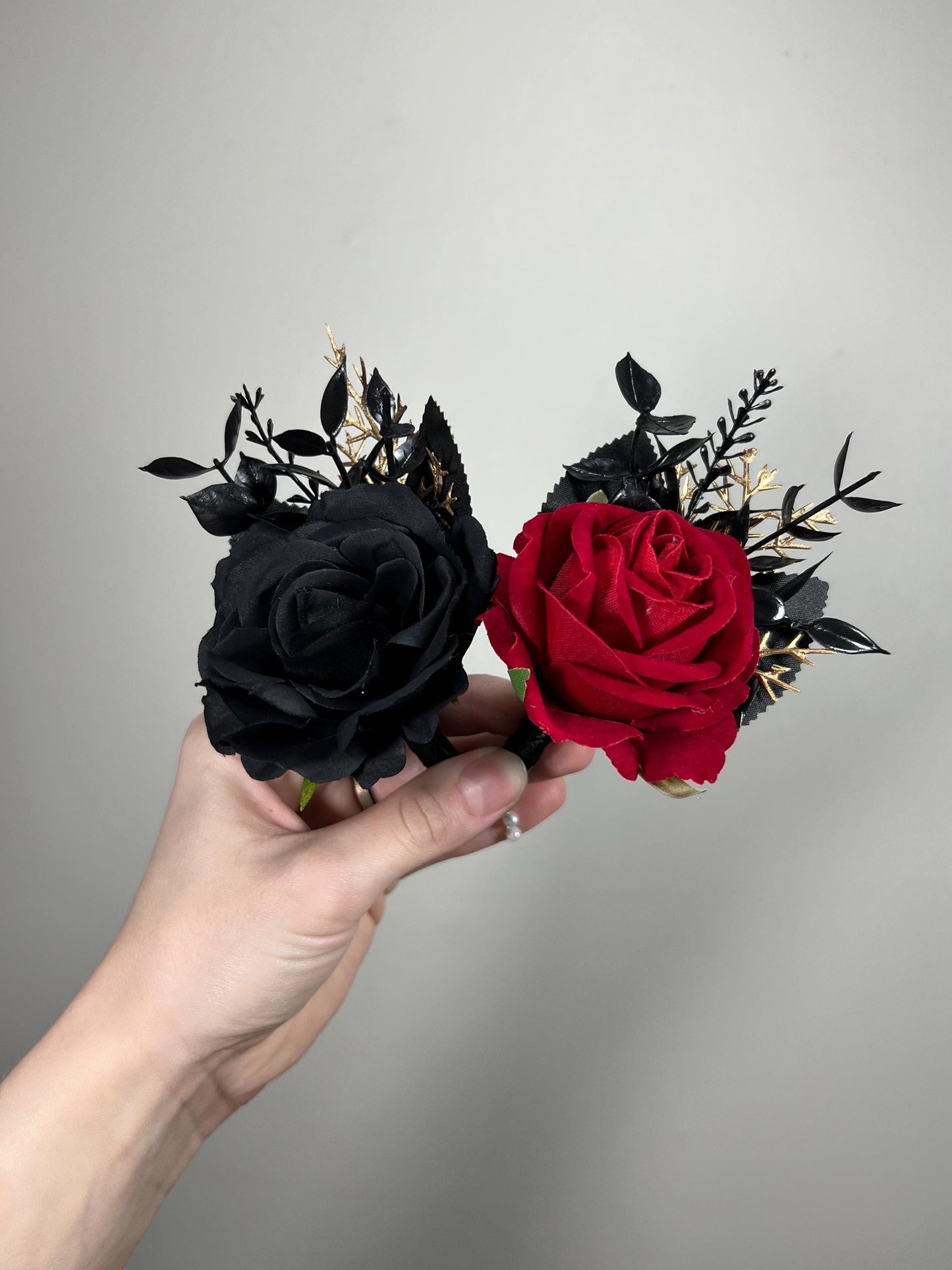 Black Corsage Red Wedding Gothic Wrist Corsage Bridesmaids Corsage Mom Black Corsage Red Gold Accessories Artiticial Flower