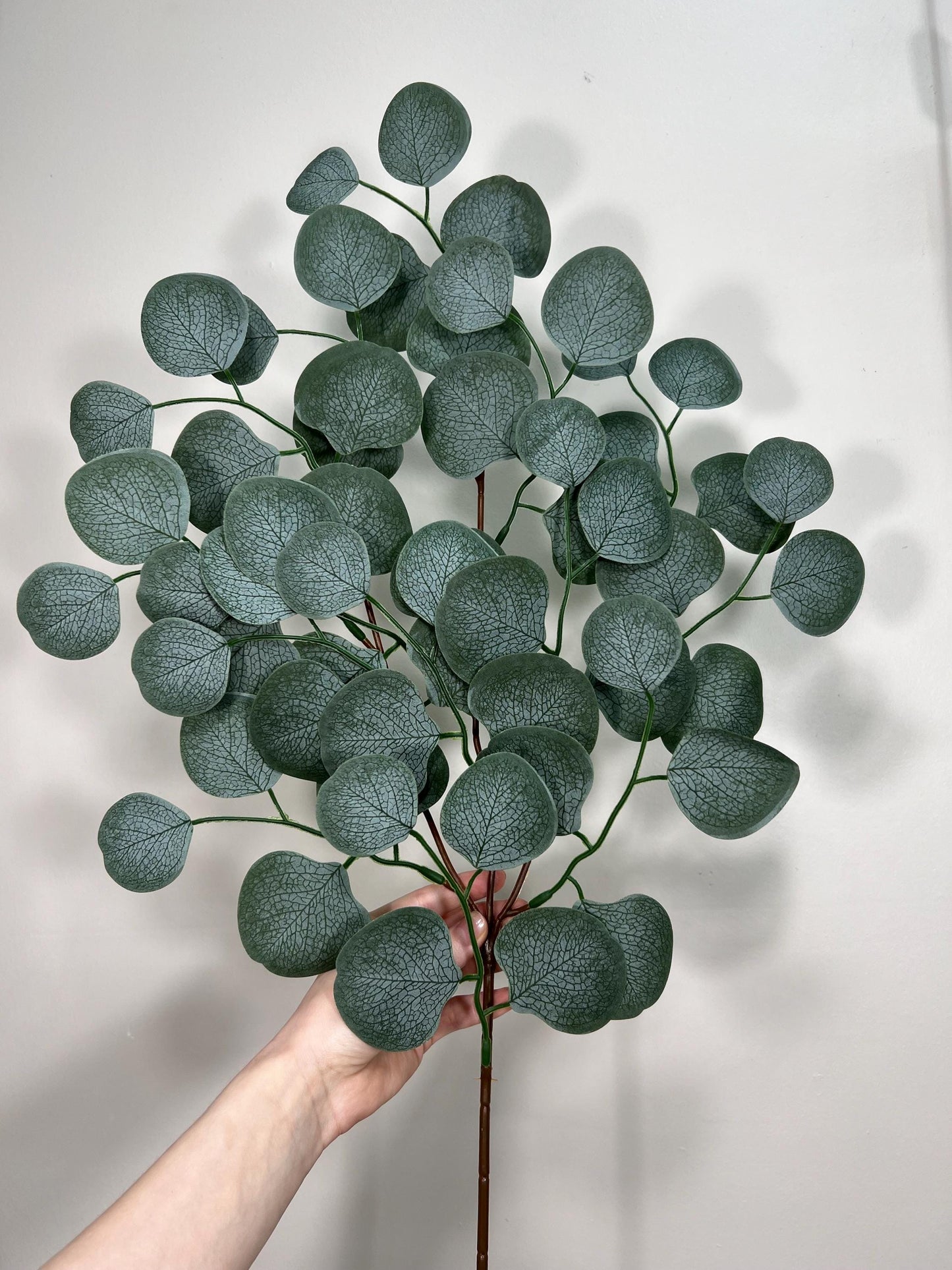 Round Artificial Eucalyptus Branch Sage Greenery Eucalyptus Stems Leaves Décor Wedding Sage Greenery Faux Eucalyptus Craft Supplies Wedding
