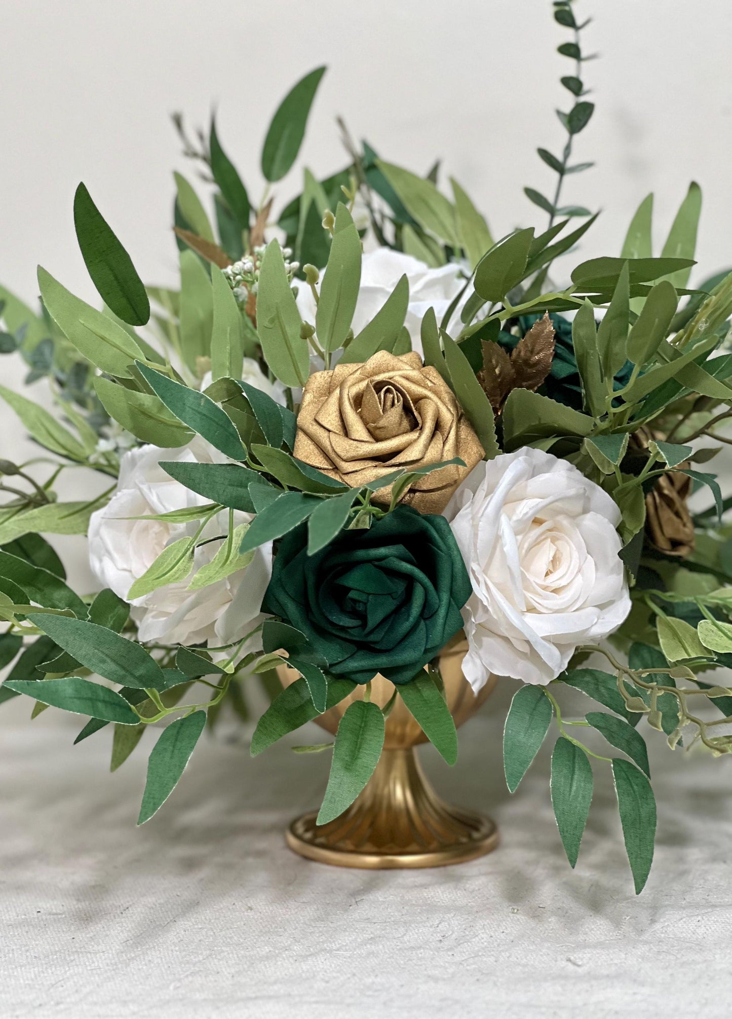 Emerald Green Centerpiece White Gold Table Flower Ball Decoration Emerald Green Gold Table Centerpiece Barrel White Whiskey Ivory Greenery