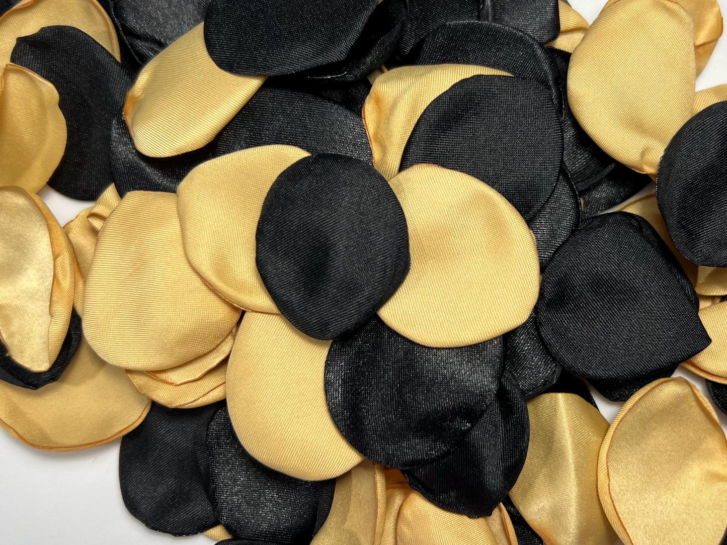 Black Gold Petals Wedding Decor Black Flower Girl Petals Wedding Aisle Decor Flower Petals Gold Black Gold Ceremony Confetti Bridal Shower