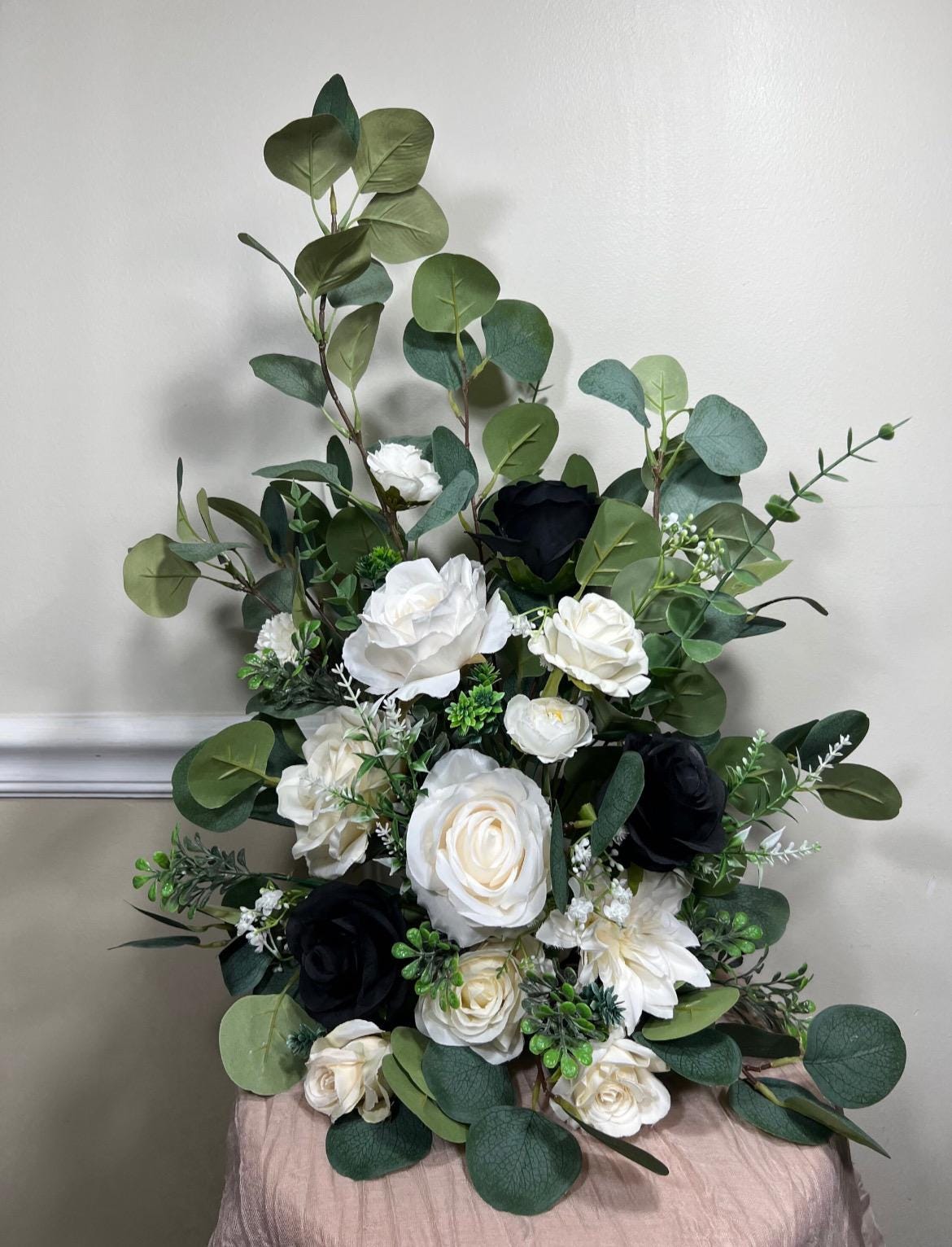 Wedding Aisle Marker Flower Floor Arrangement Whiskey Barrel Décor Black Ground Arch Ivory