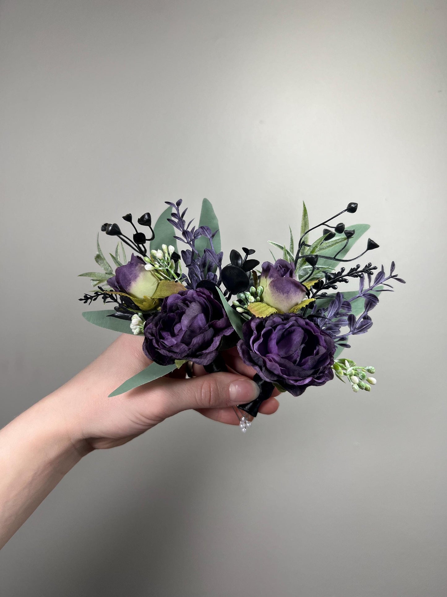 Plum Boutonnière Wedding Dark Purple Black Boutonniere Groom Black Plum Boutonnière Groomsmen Dark Purple Black Boutonniere Sage Green