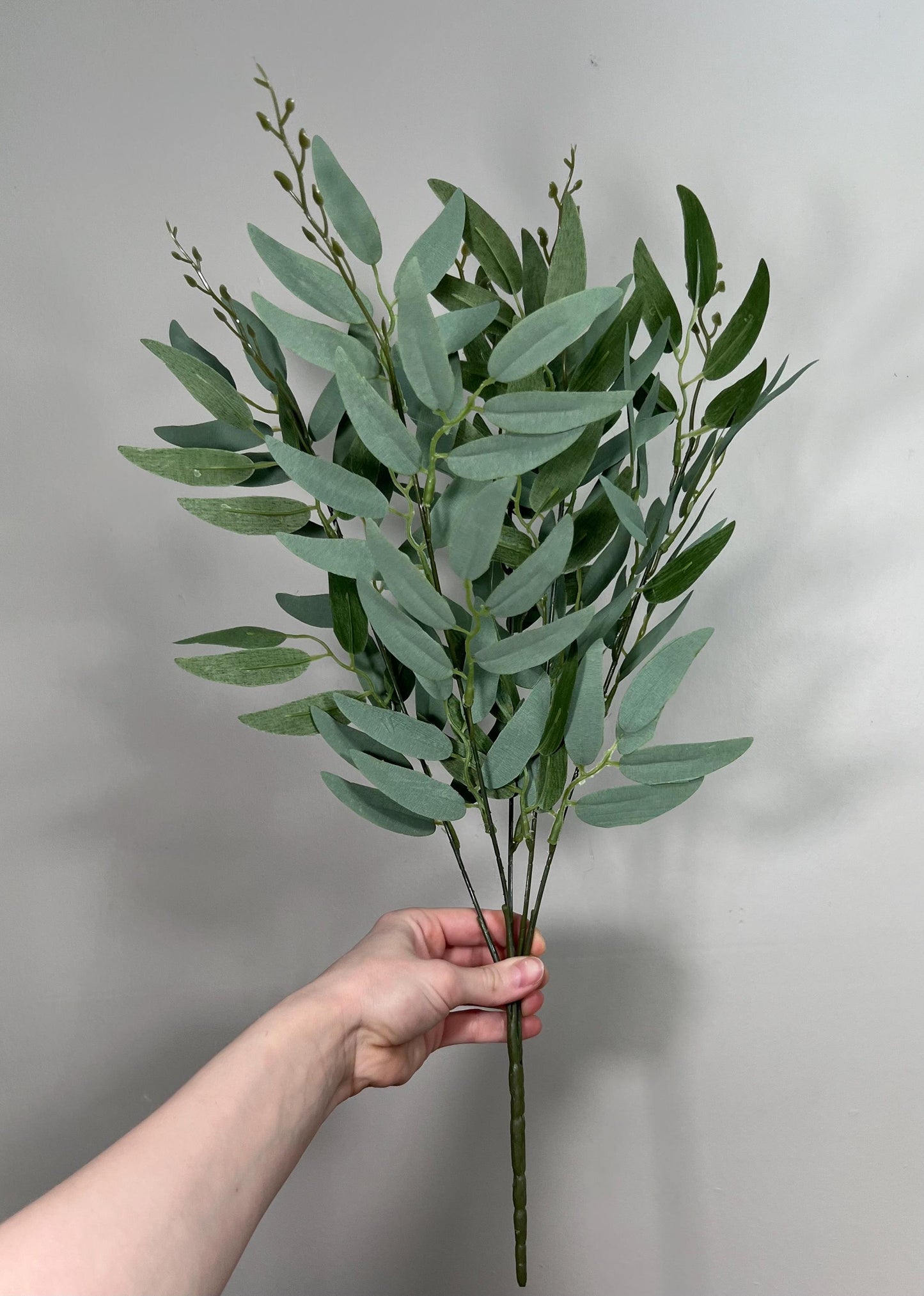 Bulk Artificial Willow Leaves 1 Bunch Bundle Dark Green Greenery Eucalyptus Stems Leaves Decor Wedding Greenery Faux Foliage Willow Craft Supplies Wedding