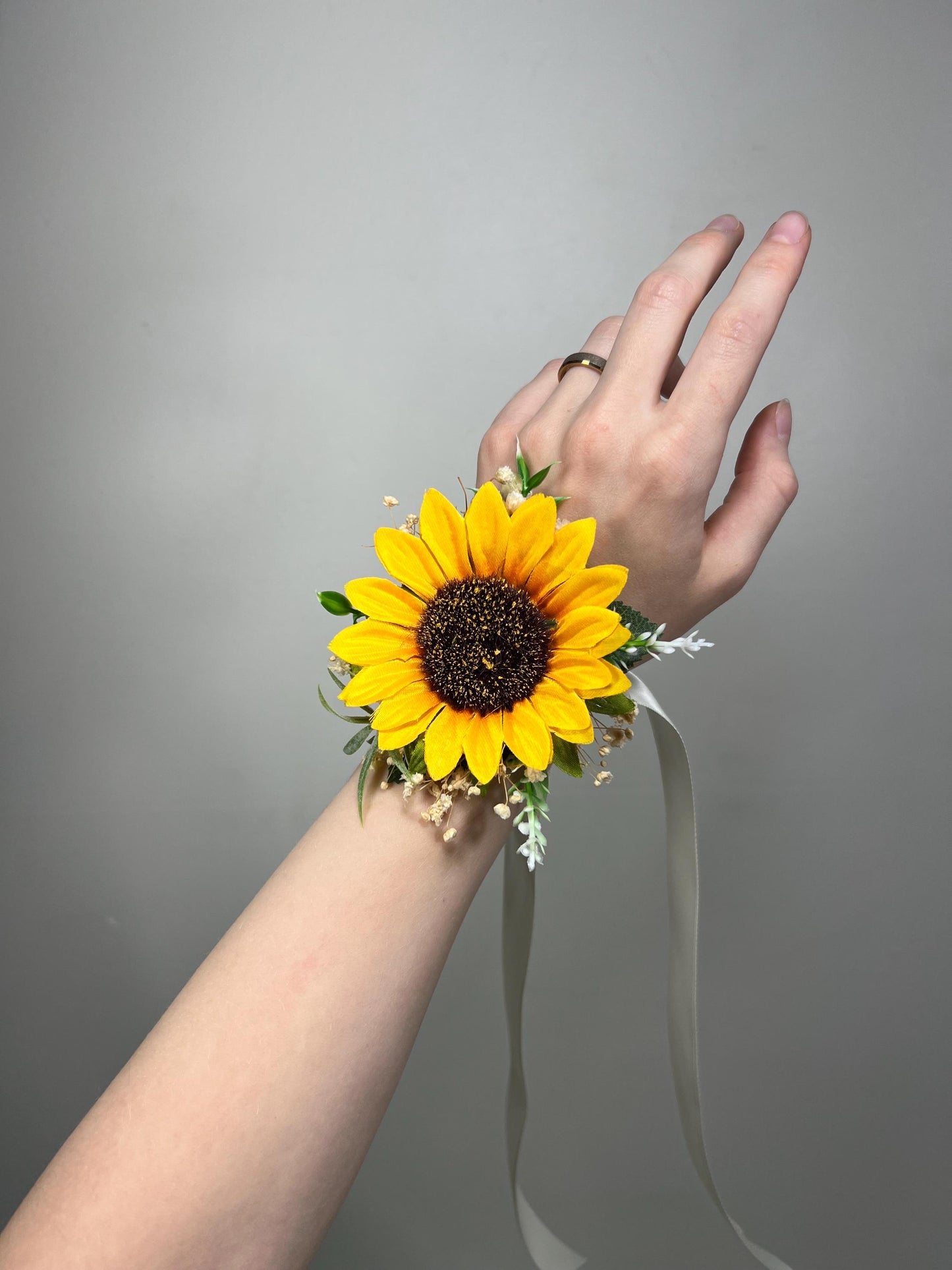 Sunflower Corsage Wedding Wrist Corsage Sunflower Bridesmaids Corsage Baby Breath Sunflowers Fall Corsage Artifitical Flower