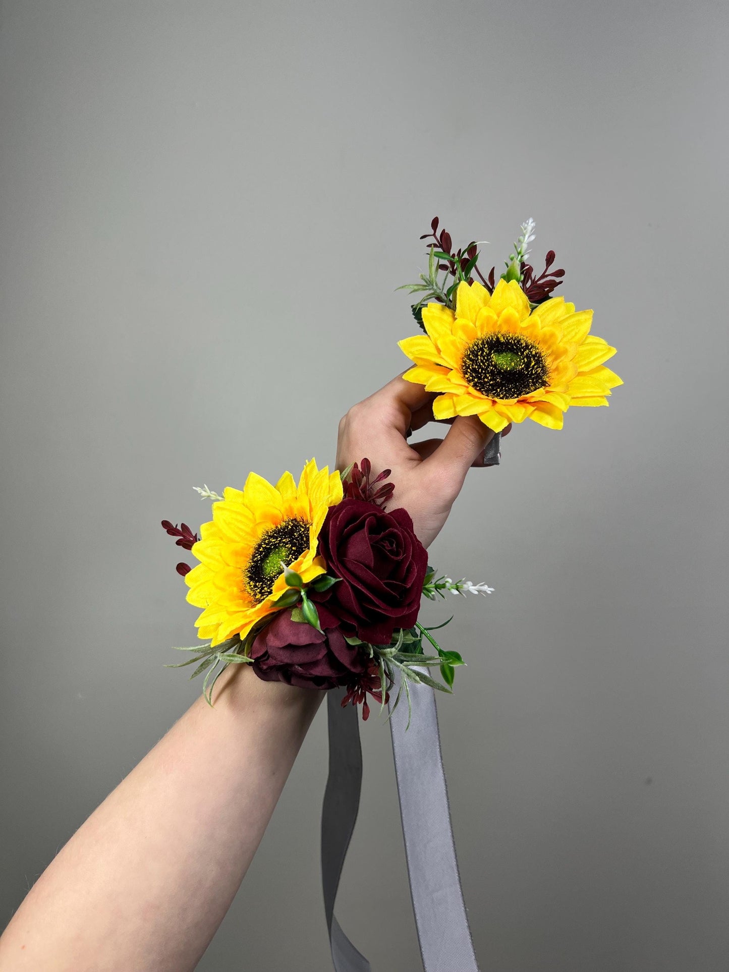 Sunflower Corsage Burgundy Wedding Sunflowers Wrist Corsage Maroon Sunflower Baby Breath Corsage Bridesmaids Wine Red Sunflower Prom Corsage