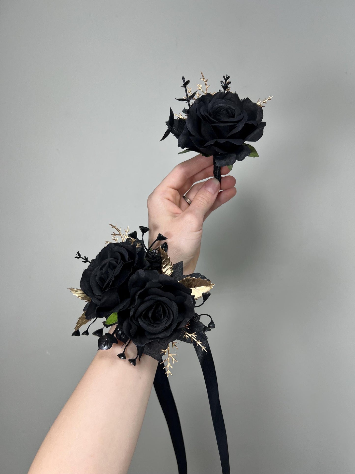 Black Corsage Wedding Black Gold Wrist Corsage Gothic Black Corsage Bridesmaids Gold Black Prom Corsage Mom Black Artificial Flowers