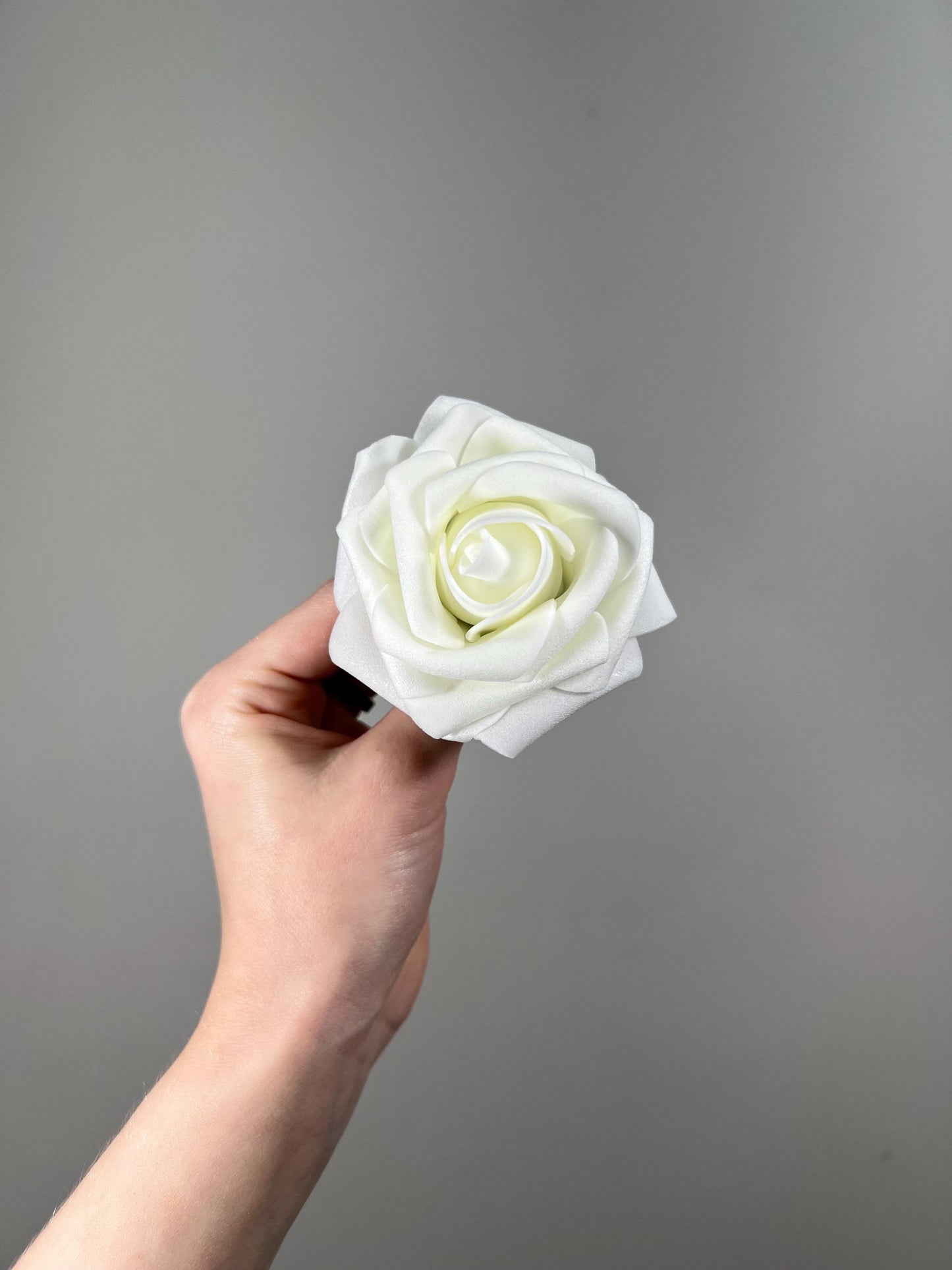 Ivory Flower Artificial Wedding DIY Craft Supplies Cream Rose Wedding Milky White Flower Head with Stem Fake Flowers Off-white Rose Heads