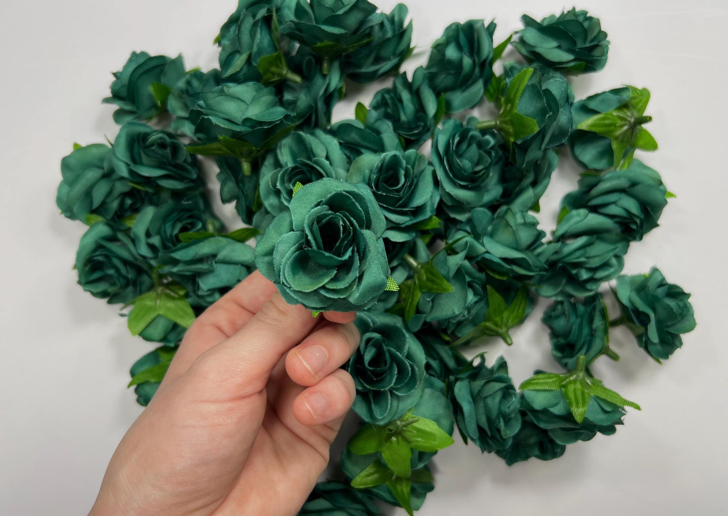 Emerald Green Flower Heads Wedding Decor Forest Green Small Flower Head Wedding DIY Craft Supplies Wedding Green Flower Artificial Heads