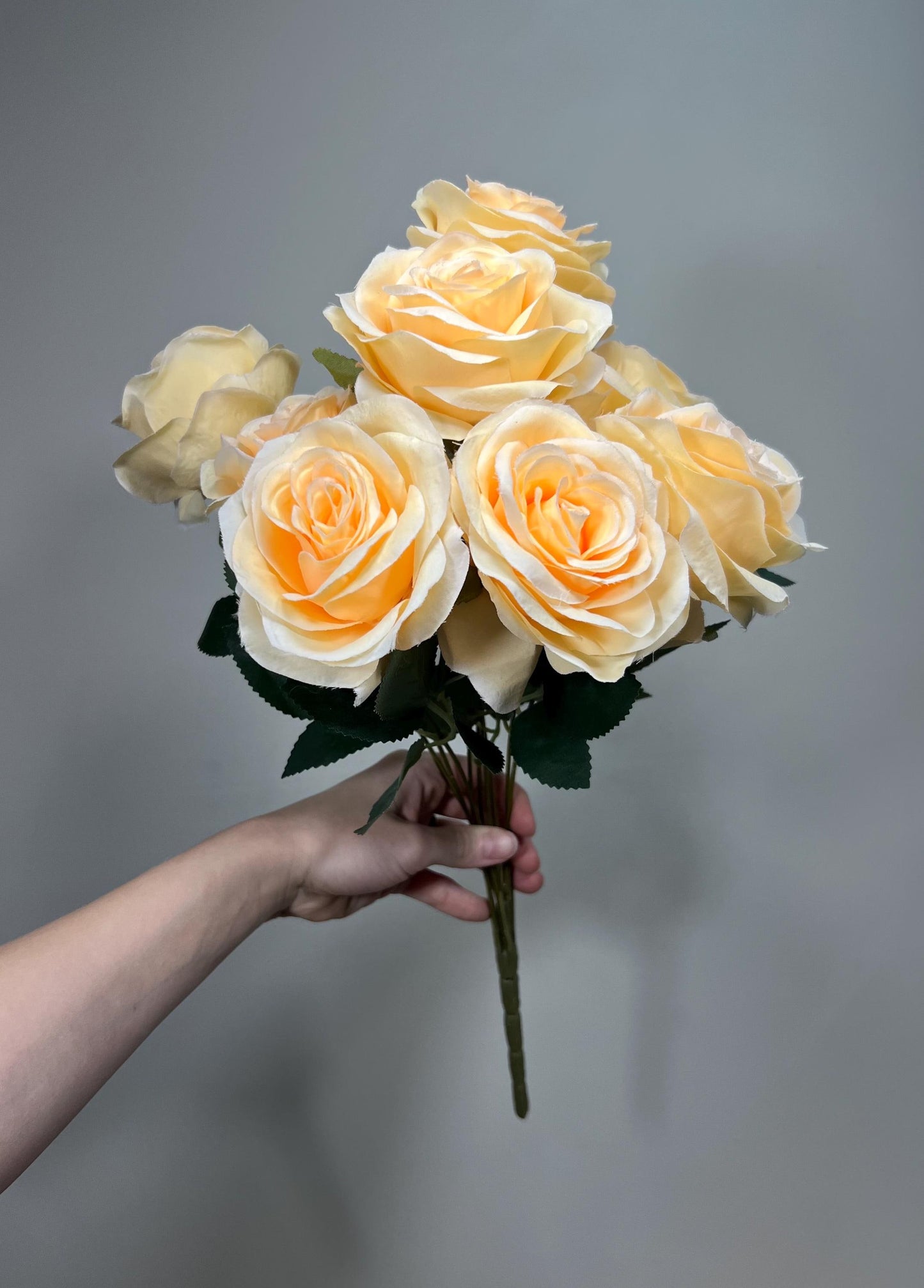 Champagne Flowers 1 Bundle Artificial Cream Flowers Wedding Soft Peach Flowers Silk Bouquet Ivory Flower Heads with Stems Pale Apricot