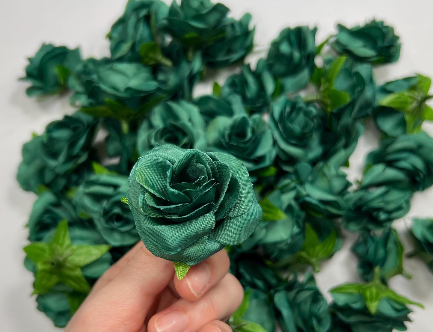 Emerald Green Flower Heads Wedding Decor Forest Green Small Flower Head Wedding DIY Craft Supplies Wedding Green Flower Artificial Heads