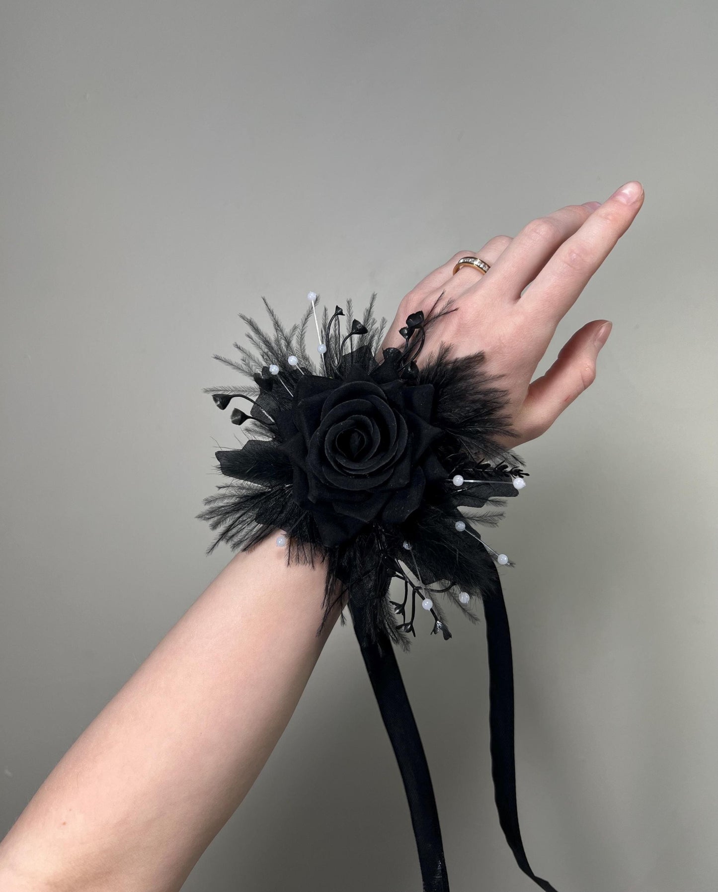 Black Wedding Corsage, Black Feathers Gothic Wrist Corsage, Bridesmaids Floral Wristlet Ostrich Feathers, Prom Corsage Reddit