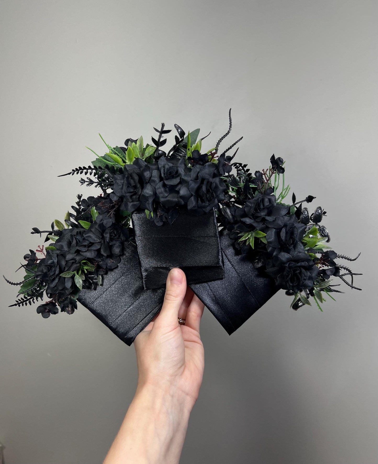 Black Pocket Boutonnière, Wedding Groom Black Roses Greenery Square Boutonnière, Groomsmen Gothic Boutonniere, Black Dark Emerald Green