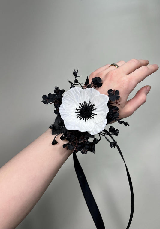 Anemone Corsage Wedding White Black Corsage Anemone Wrist Corsage Mom Anemone Black White Bridesmaids Corsage Prom Anemone Artificial Flower