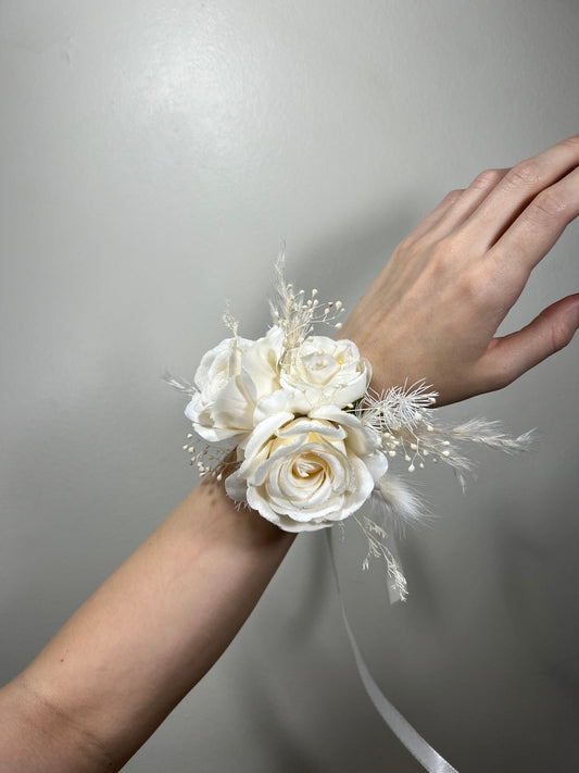 Wedding Corsage White Boho Wedding Wrist Corsage Bridesmaids Decor Corsage Ivory Corsage Prom Artificial Flowers Baby Breath