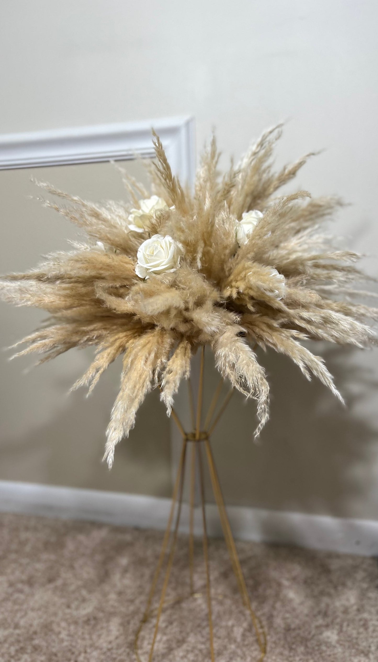 Wedding White Centerpiece Boho Pampas Grass Centerpiece Table Flower Ball Barrel Decor Wiskey Stand Ivory Artificial Flower