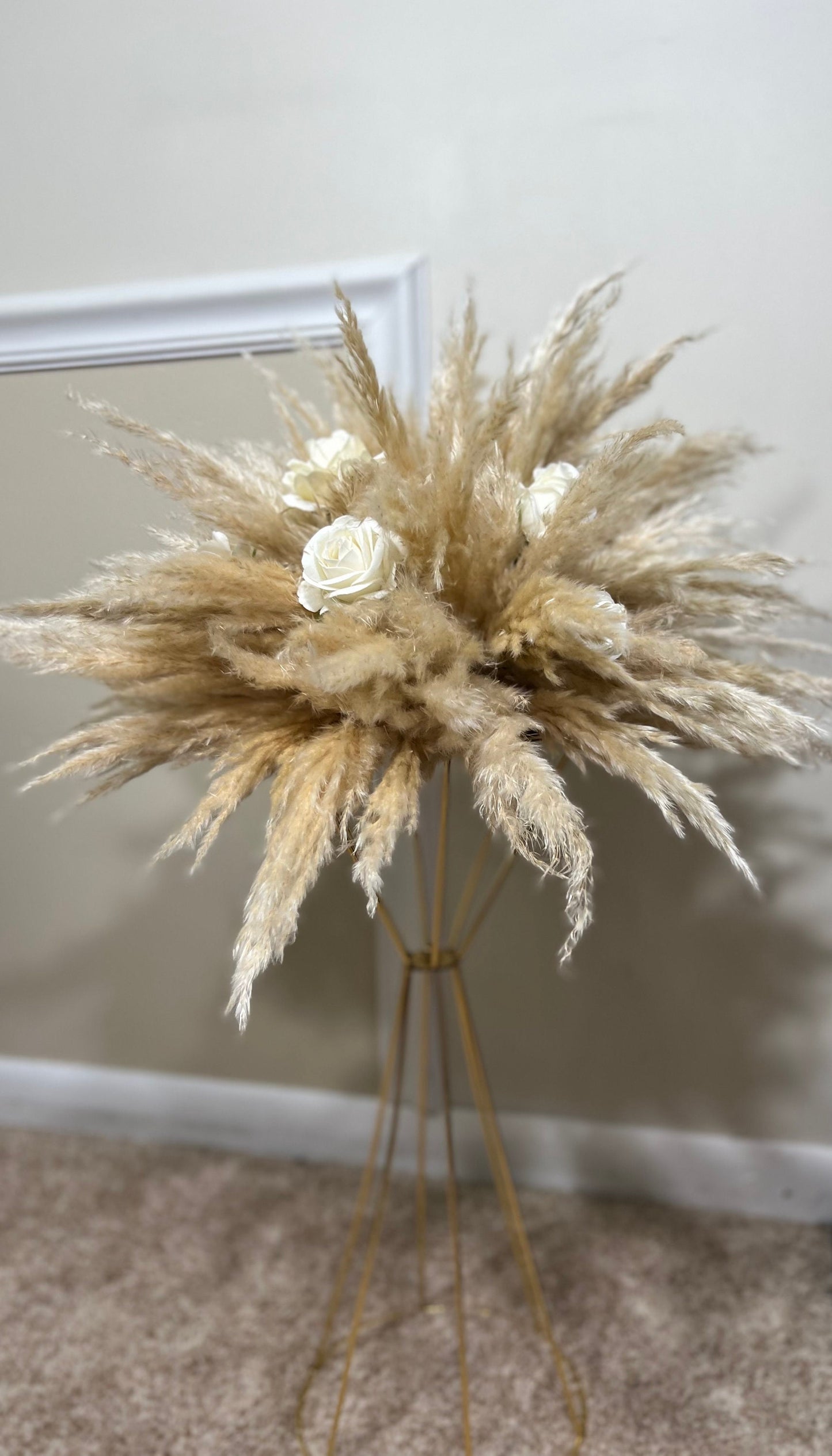 Wedding White Centerpiece Boho Pampas Grass Centerpiece Table Flower Ball Barrel Decor Wiskey Stand Ivory Artificial Flower