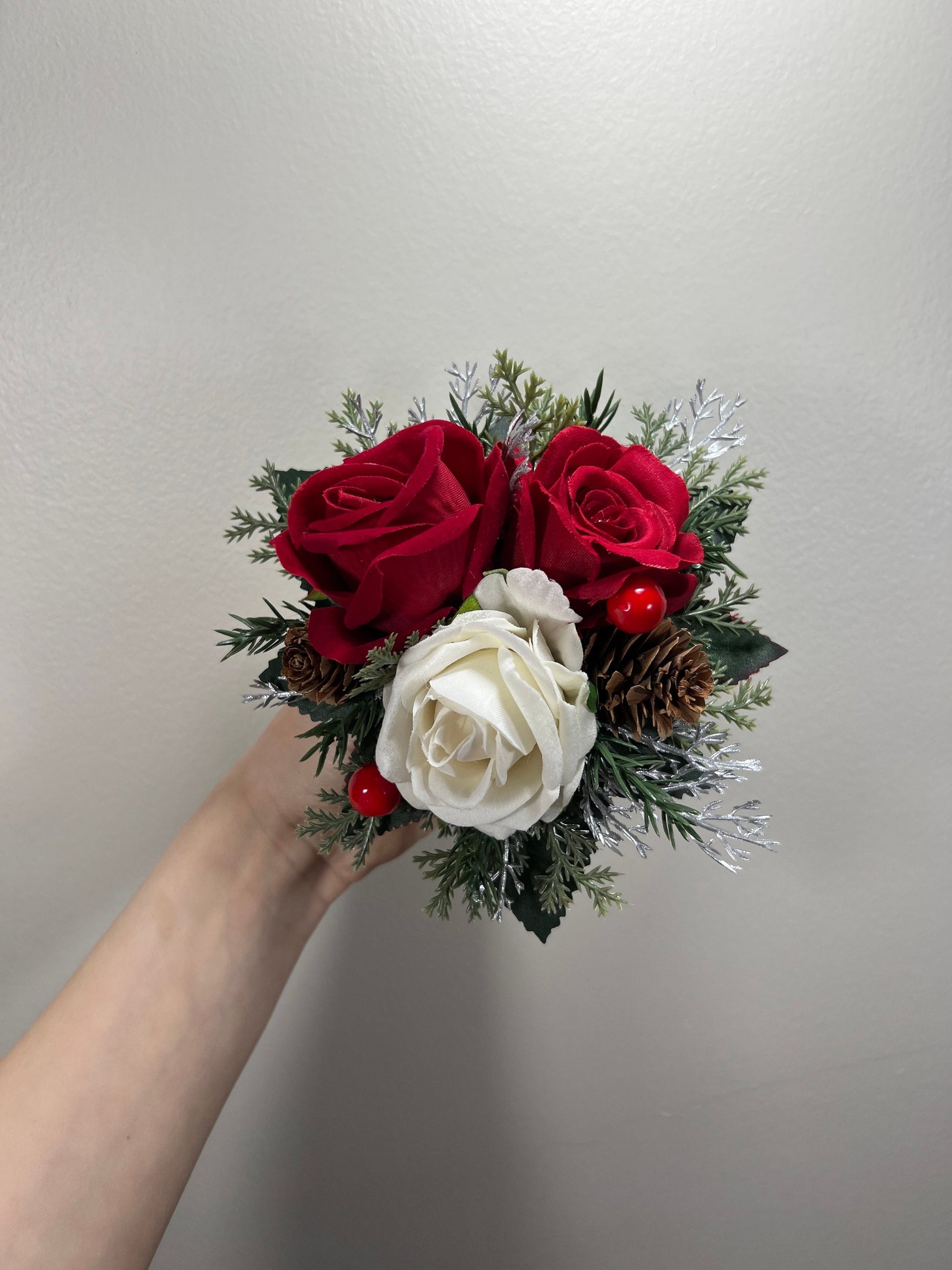 Cake Decoration Christmas White Wedding Topper Red Decor Cake Arrangements Wedding Cake Decoration Winter White Pine Cone Artificial Flower