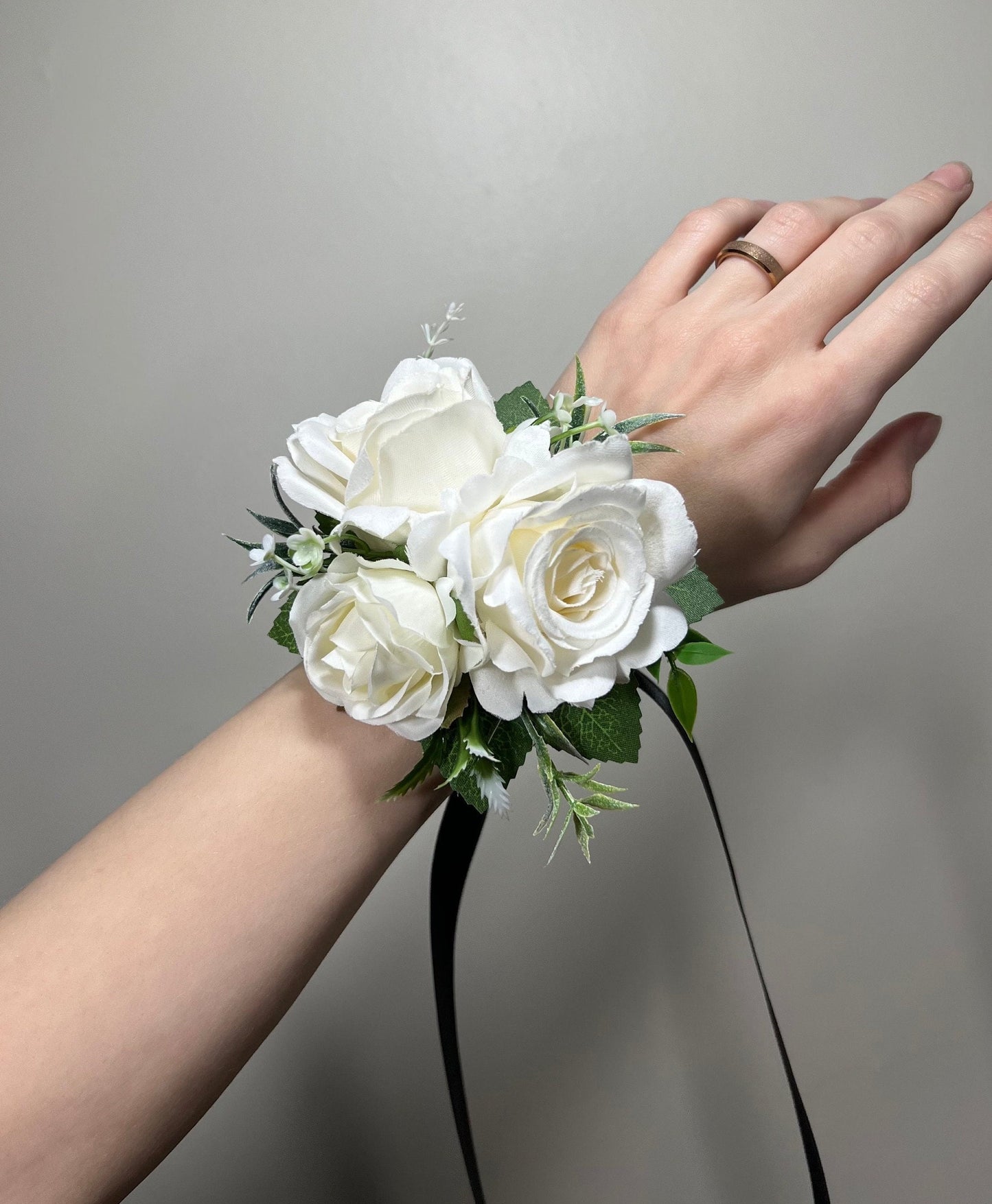 White Corsage Wedding Wrist Corsage Bridesmaids Corsage Ivory Mom Corsage Prom Artificial Flowers White Corsage Baby Breath
