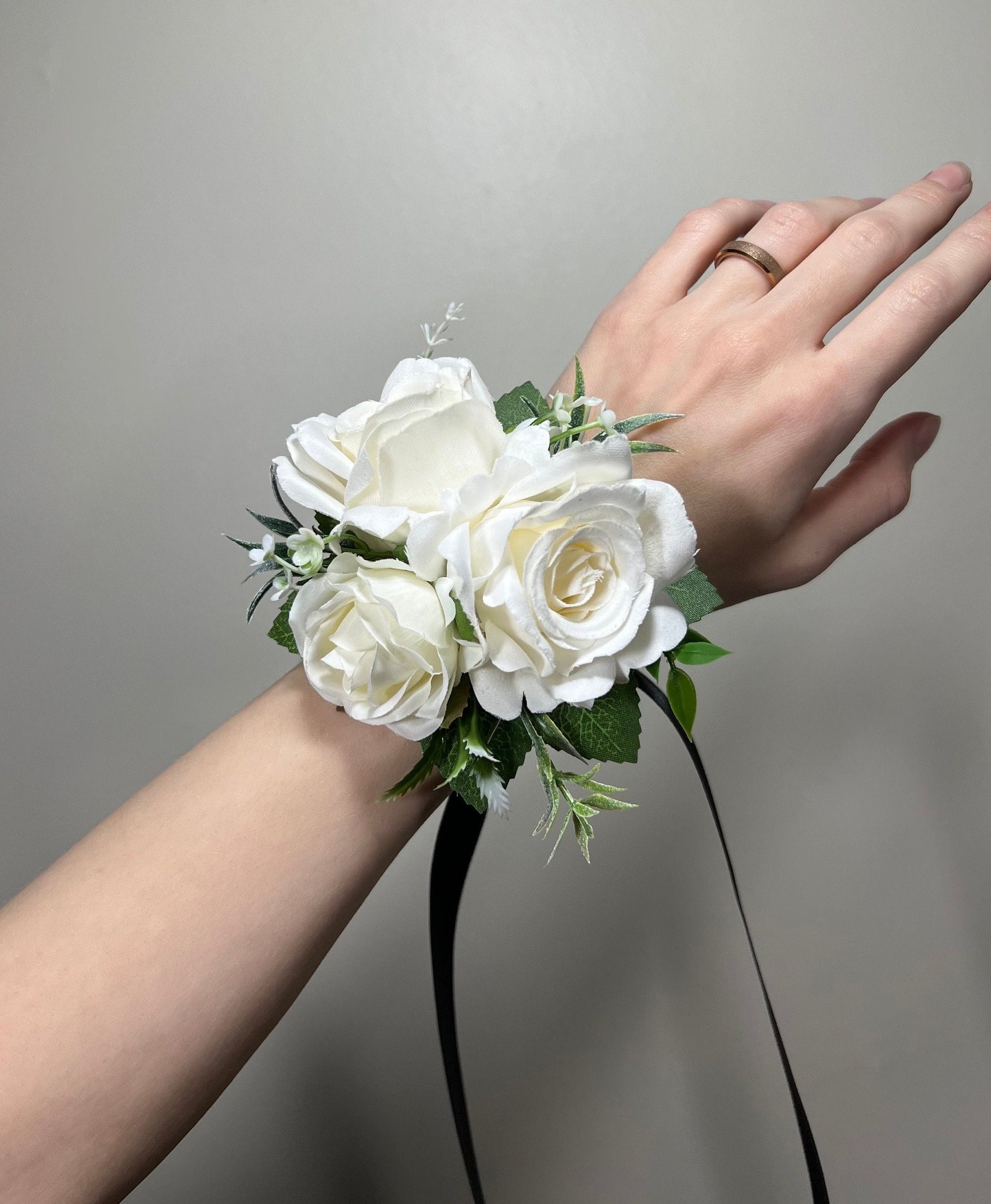 White Corsage Wedding Wrist Corsage Bridesmaids Corsage Ivory Mom Corsage Prom Artificial Flowers White Corsage Baby Breath