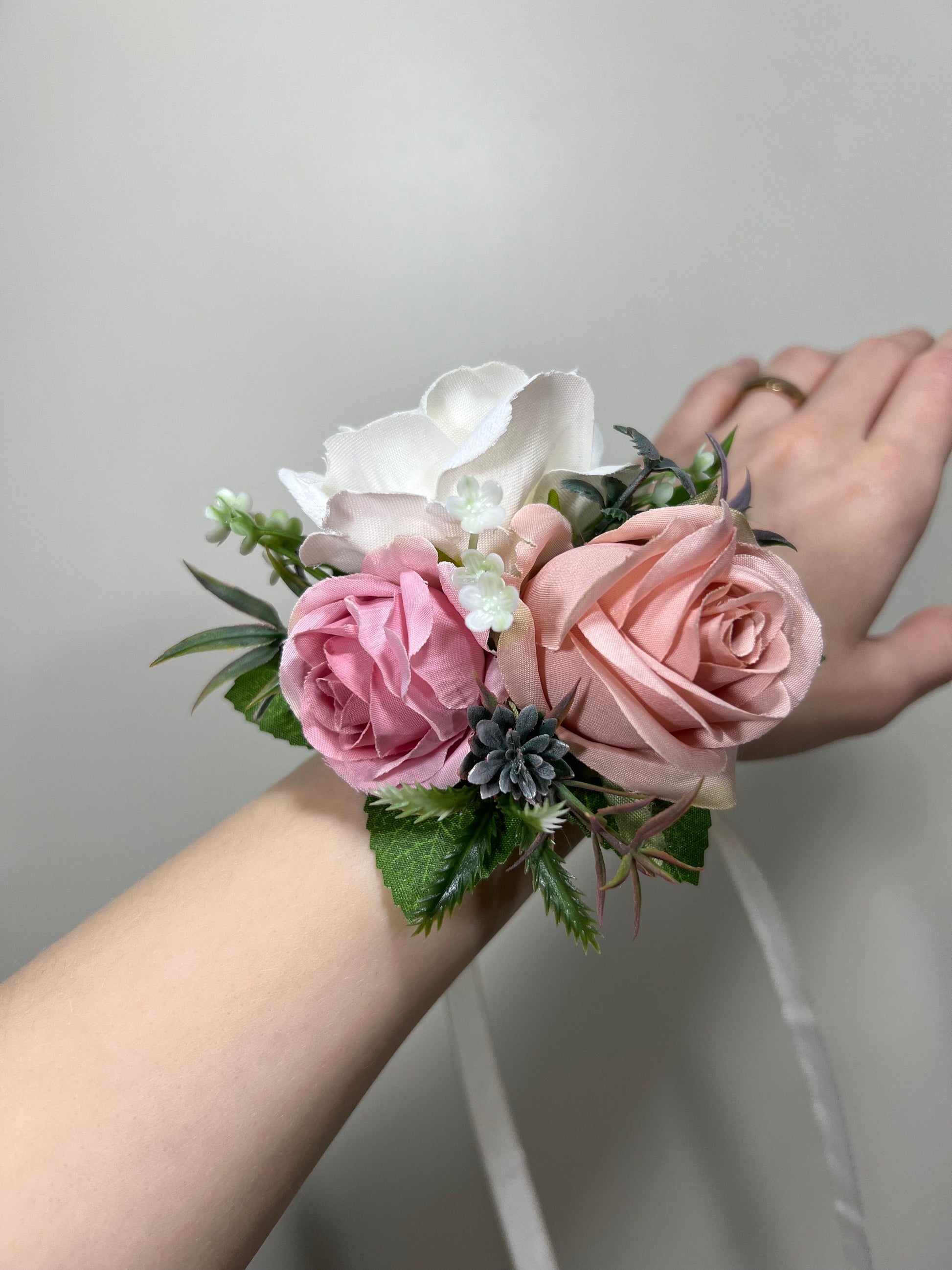Wedding Corsage Pink Wedding Wrist Corsage White Bridesmaids Decor Corsage Ivory Corsage White Accessories Dusty Rose Artificial Flowers