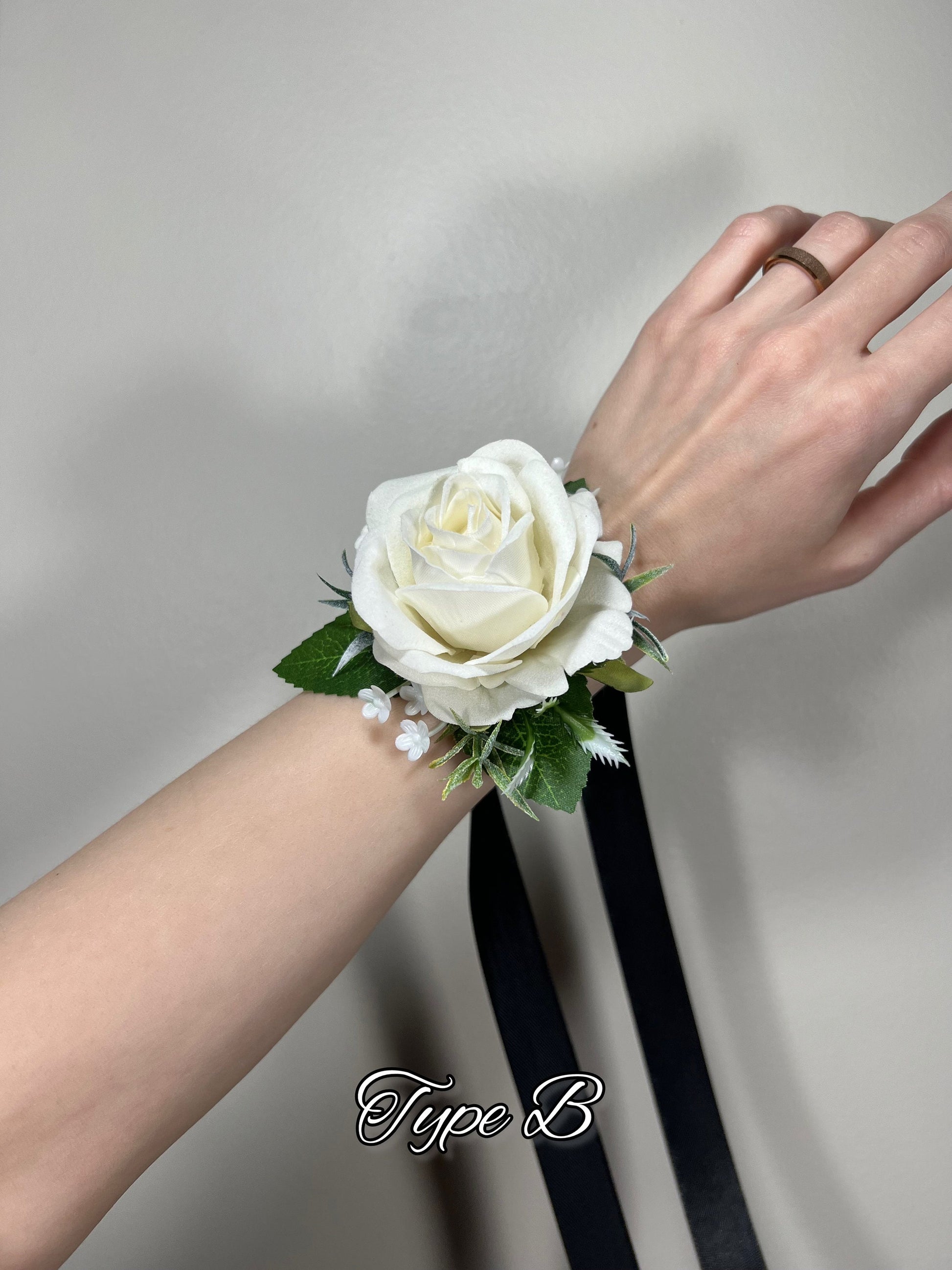 Wedding White Corsage Wrist Ivory Bridesmaids Corsage Ivory Mom Corsage Accessories White Rose Classic Corsage Sage Small Corsage