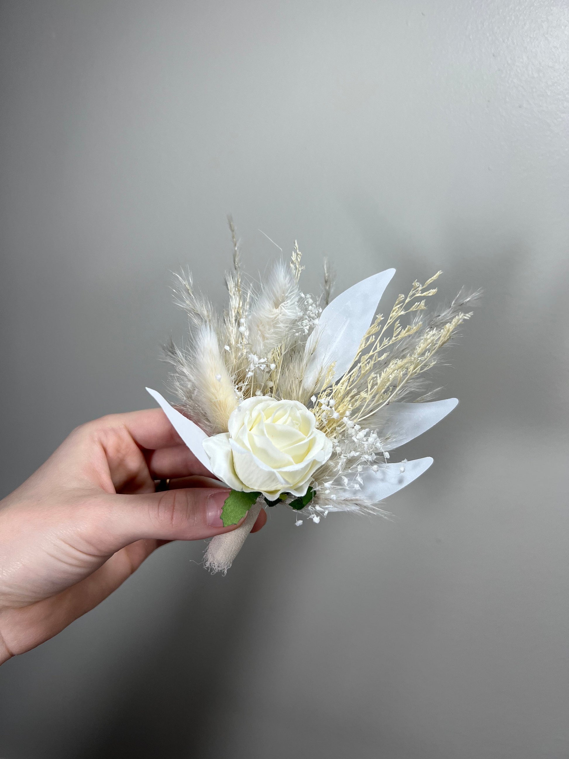 Wedding Boutonniere White Groom Boho Ivory Boutonnières Groomsmen White Dried Flowers Baby Breath Boutonnière Pampas Grass White Boutonniere