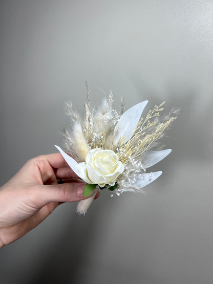 Wedding Boutonniere White Groom Boho Ivory Boutonnières Groomsmen White Dried Flowers Baby Breath Boutonnière Pampas Grass White Boutonniere