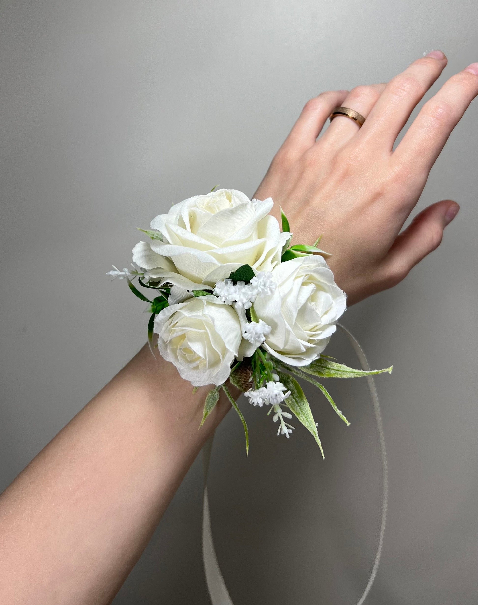 White Wedding Corsage Ivory Classic Wrist Pin-on Bridesmaids Prom Décor Mom Accessories Artificial Flower Baby's Breath DUP
