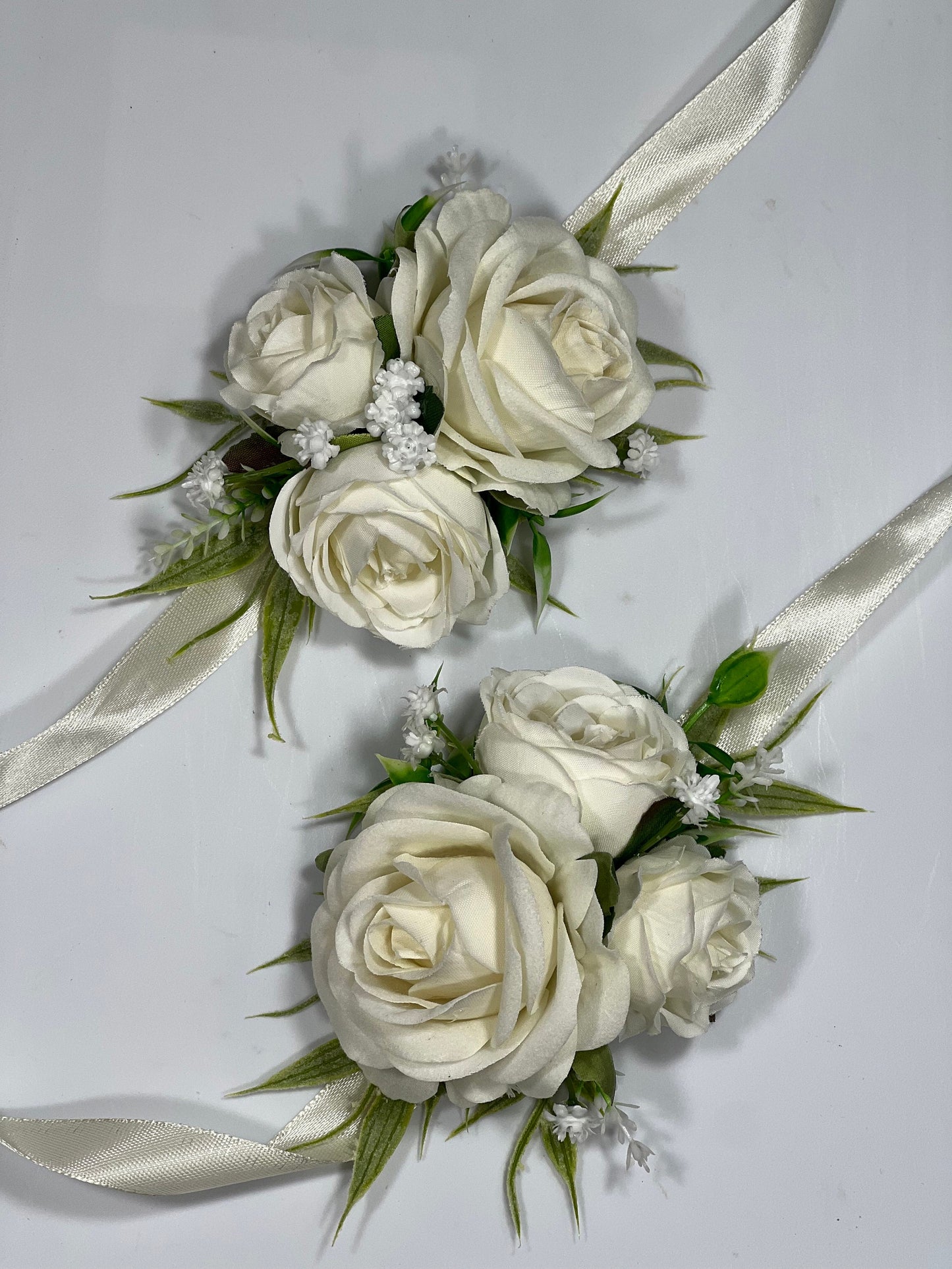 White Corsage Wedding Corsage Wrist Corsage Bridesmaids Decor Wedding White Mom Corsage Accessories Eucalyptus Greenery Artificial Flower