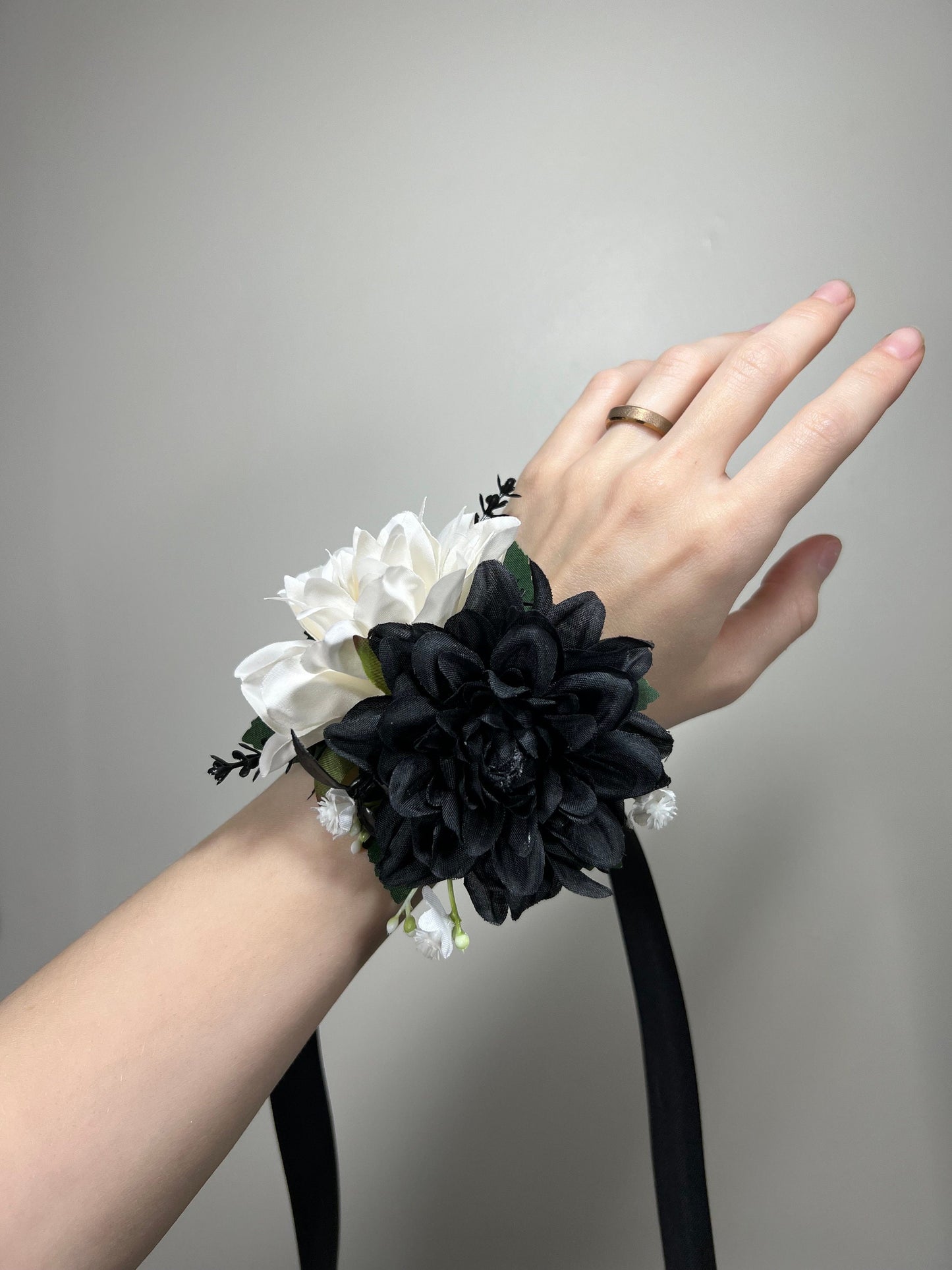 Wedding Bouquet White Bridal Bouquet Black White Bridesmaids White Bouquet Black Dahlia Ivory Eucalyptus Artificial Flower