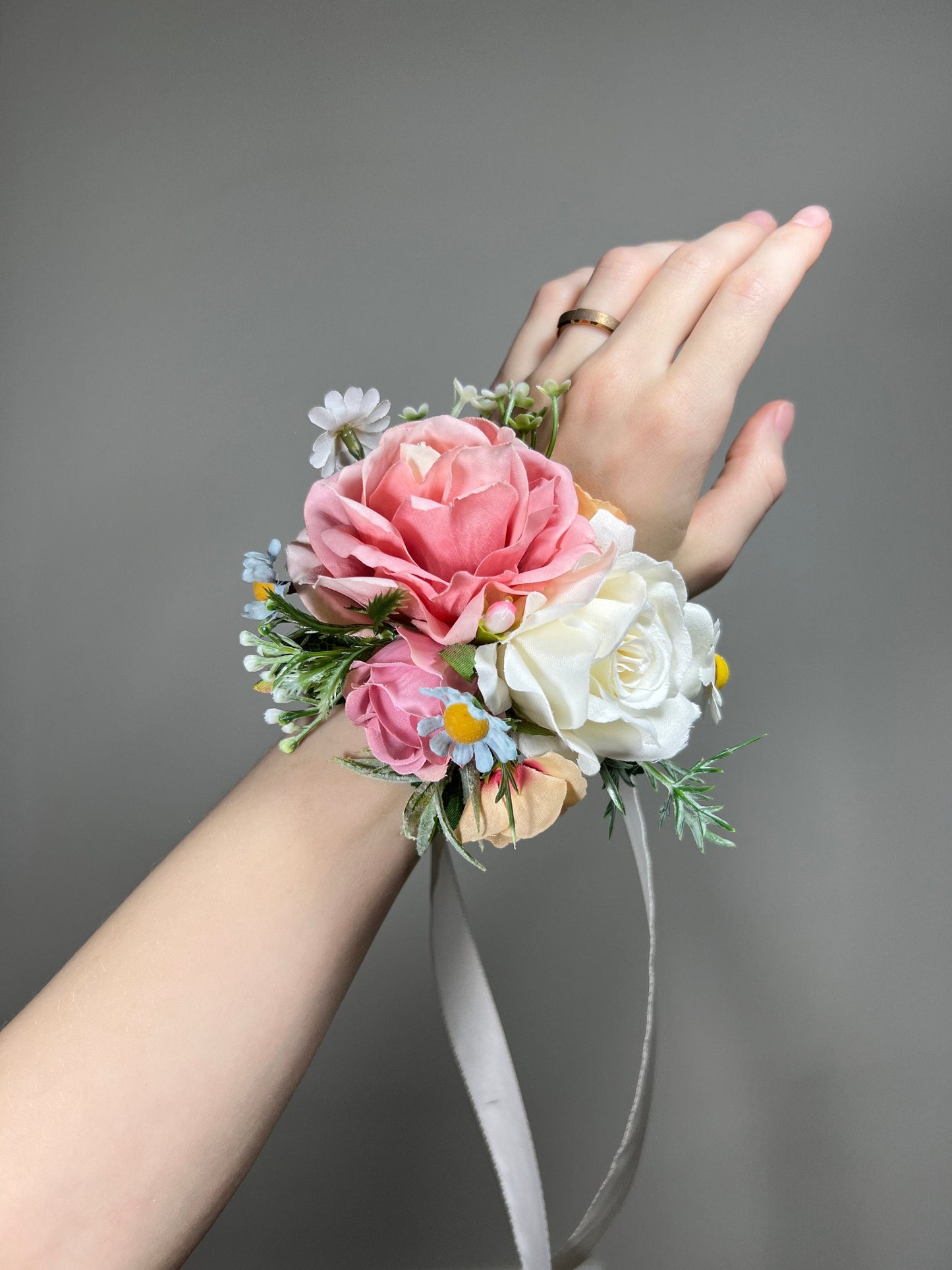 Boutonniere Wild Flower Wedding Groom Pink Groomsmen Boutonnière Pink Corsage Boutonniere White Multicolor Artificial Flower Wild Camomile