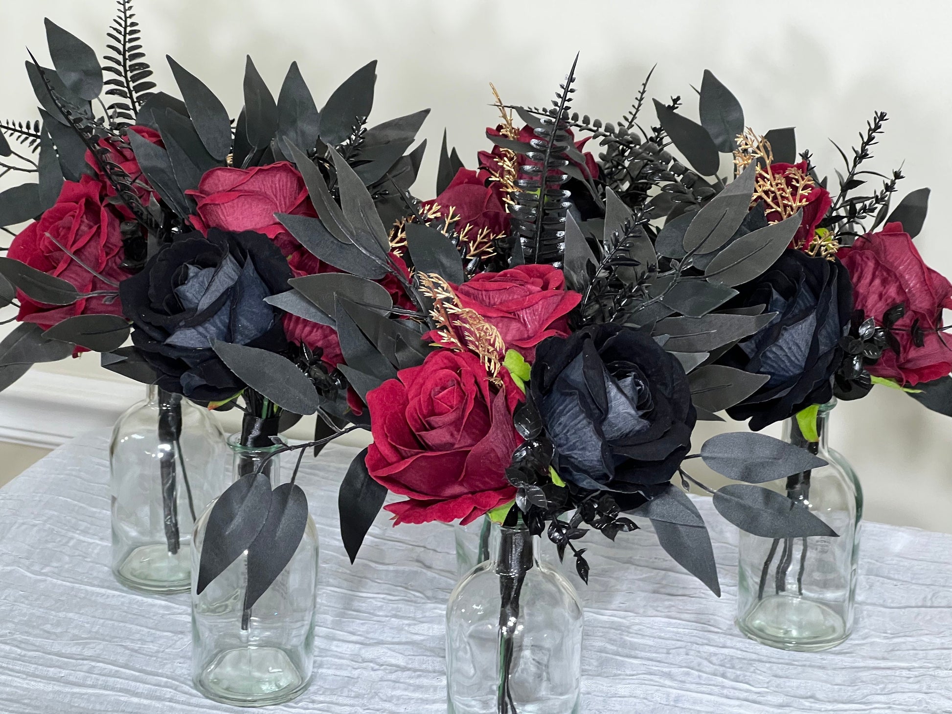 Black Centerpiece 3 Flowers Wedding Gothic Table Decor Burgundy Small Centerpiece Black Gold Centerpiece Table Decor Burgundy Artifical