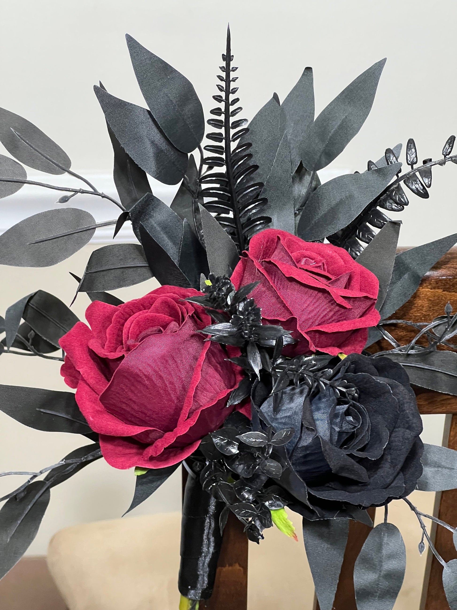 Black Pew Decor Wedding Burgundy Aisle Flowers Black Aisle Arrangement Wedding Chair Decor Ceremony Decoration Gothic Artificial Flower