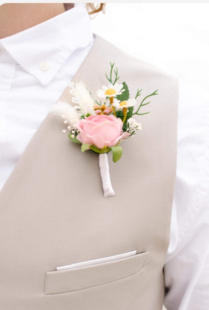 Wedding Boutonniere Wild Flower Groom Pink Groomsmen Boutonnière Pink Boutonniere White Artificial Flower Wild Camomile