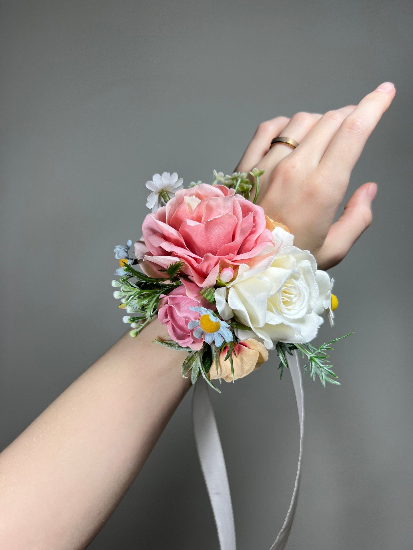 Boutonniere Wild Flower Wedding Groom Pink Groomsmen Boutonnière Pink Corsage Boutonniere White Multicolor Artificial Flower Wild Camomile