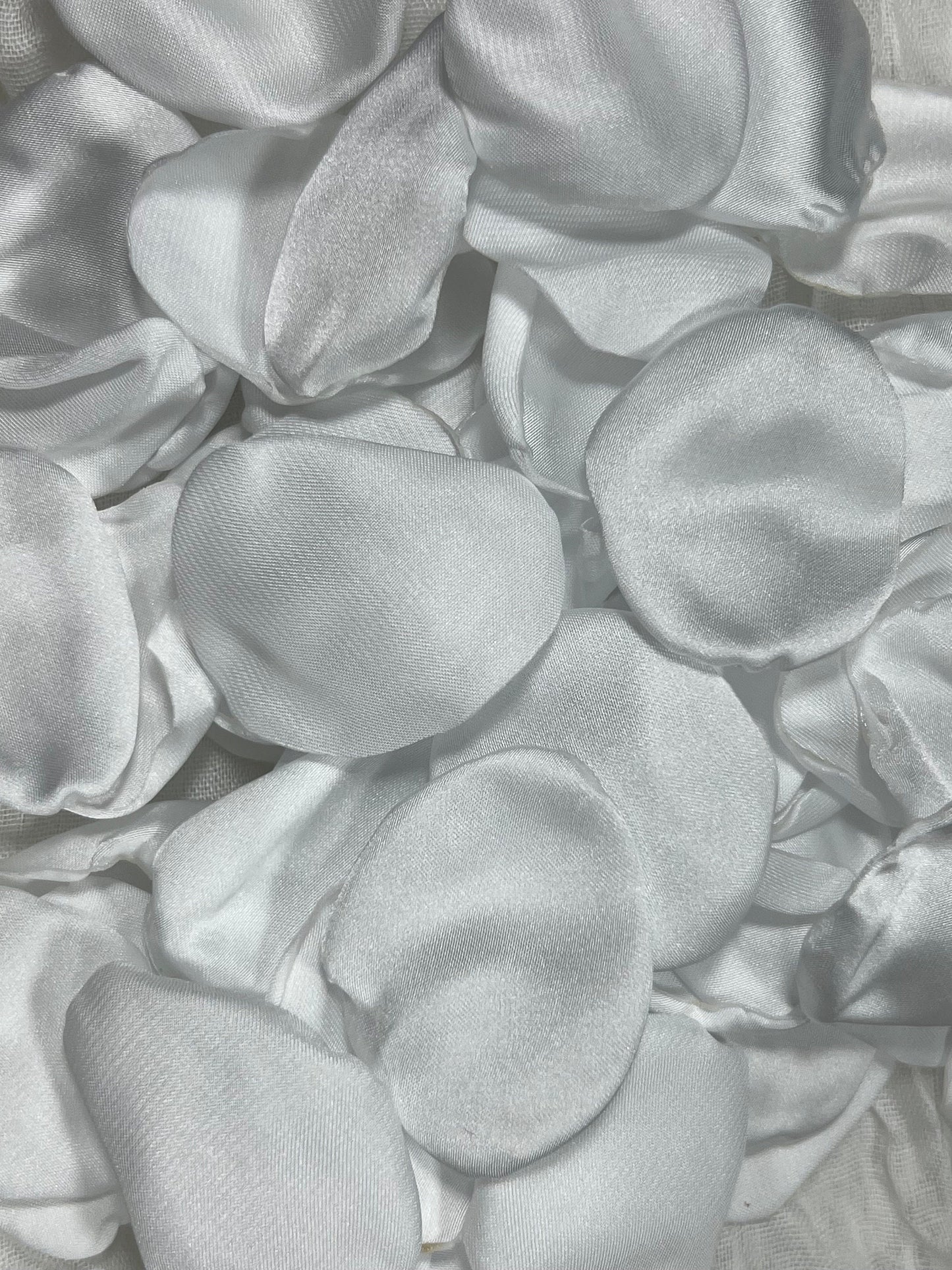 White Petals Wedding Decor Flower Girl Petals White Wedding Aisle Decor Flower Petals Ivory Ceremony Decor Bridal Shower Confetti