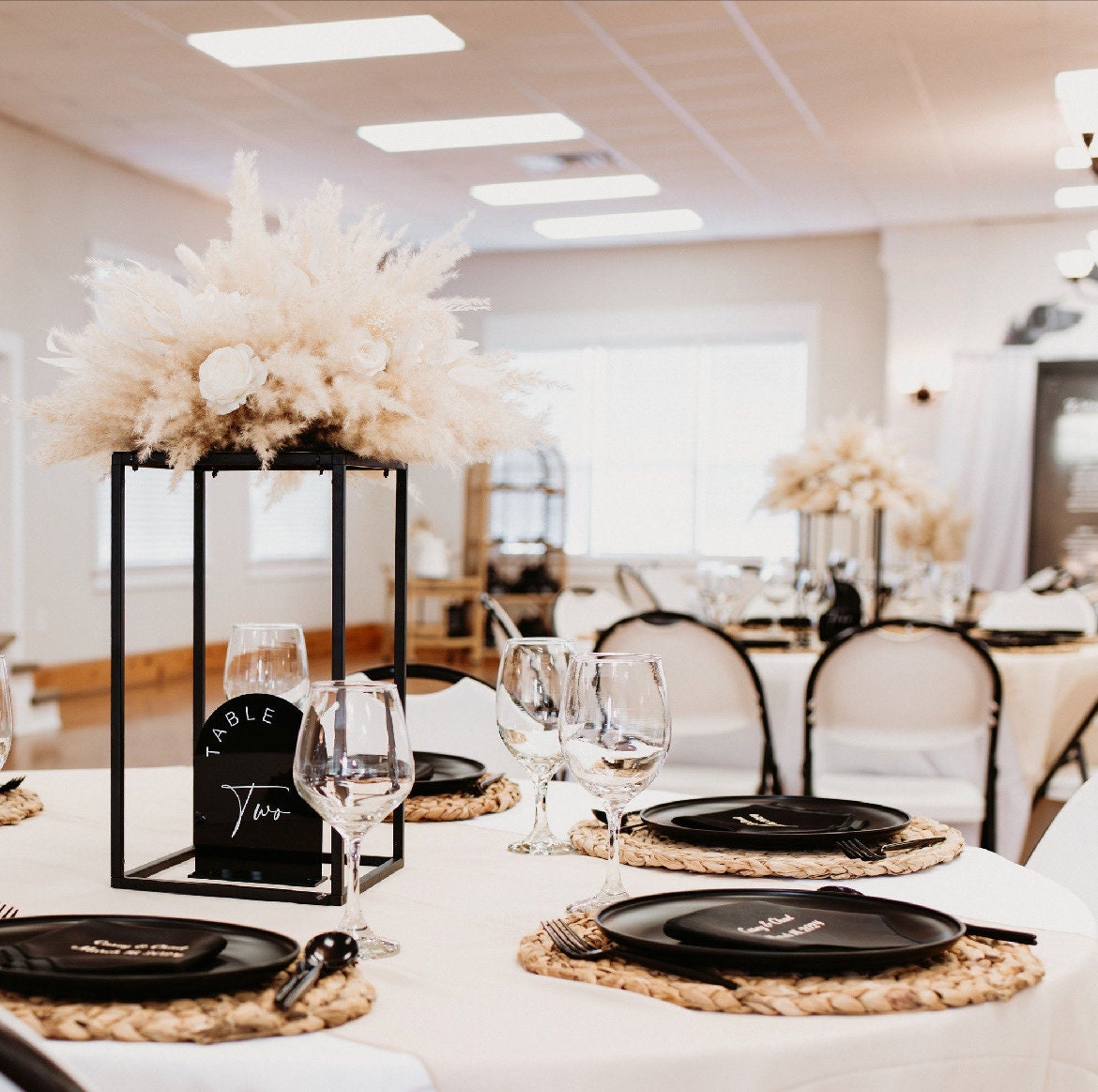 Wedding White Centerpiece Boho Pampas Grass Centerpiece Table Flower Ball Barrel Decor Wiskey Stand Ivory Artificial Flower