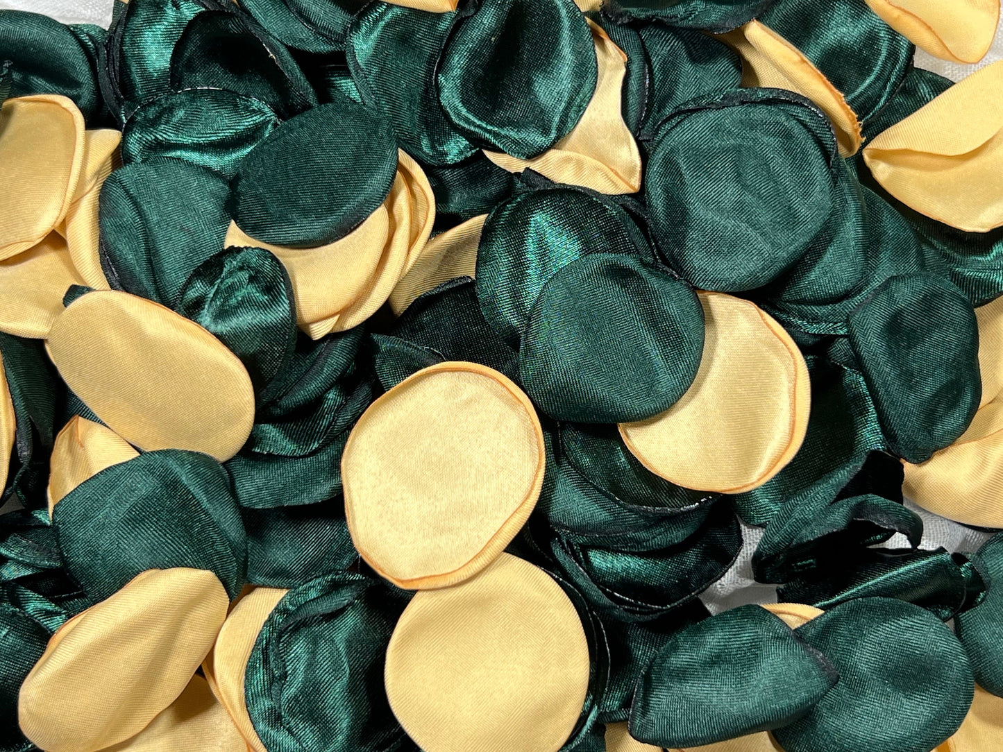 Green Petals Gold Wedding Decor Flower Girl Petals Emerald Green Wedding Aisle Decor Flower Petals Gold Forest Green Bridal Shower Confetti
