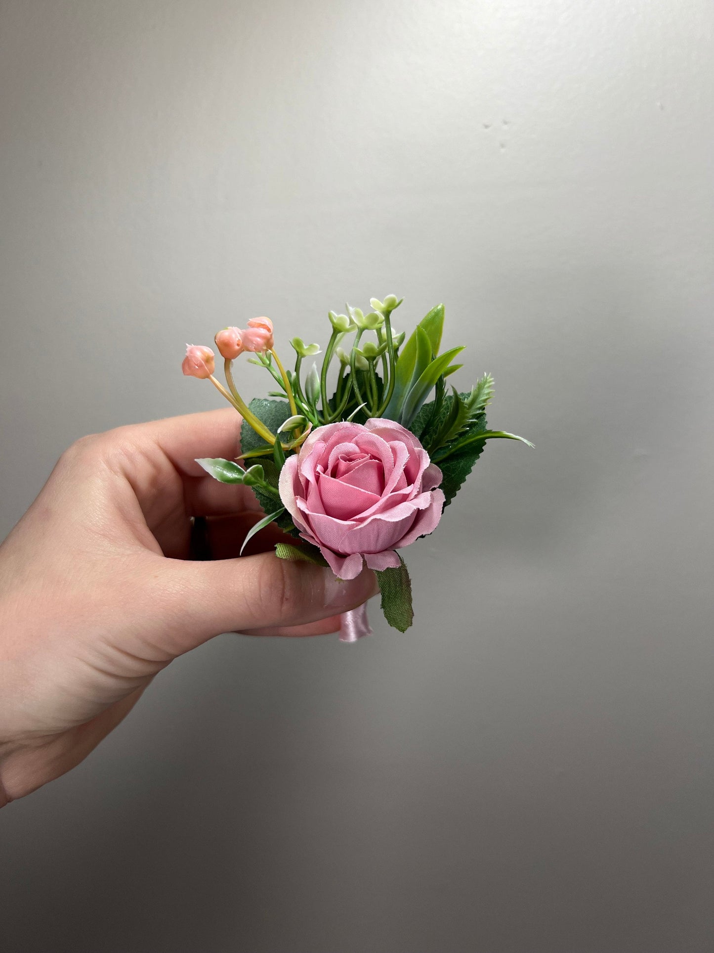 Pink Boutonnière Wedding Wrist Corsage Fuchsia Bridesmaids Corsage Viva Magenta Boutonniere Pink Corsage Dusty Rose Artificial Flowers
