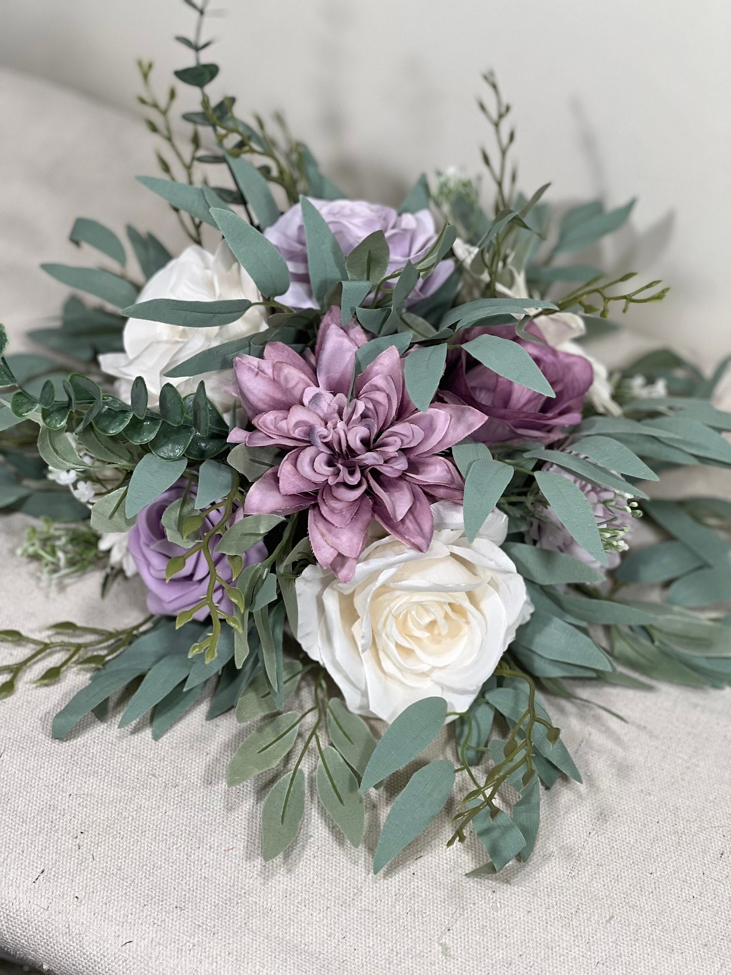 Purple Centerpiece White Lavender Table Flower Ball Decoration White Table Centerpiece Barrel Plum Whiskey Ivory Puple Arrangement Mauve